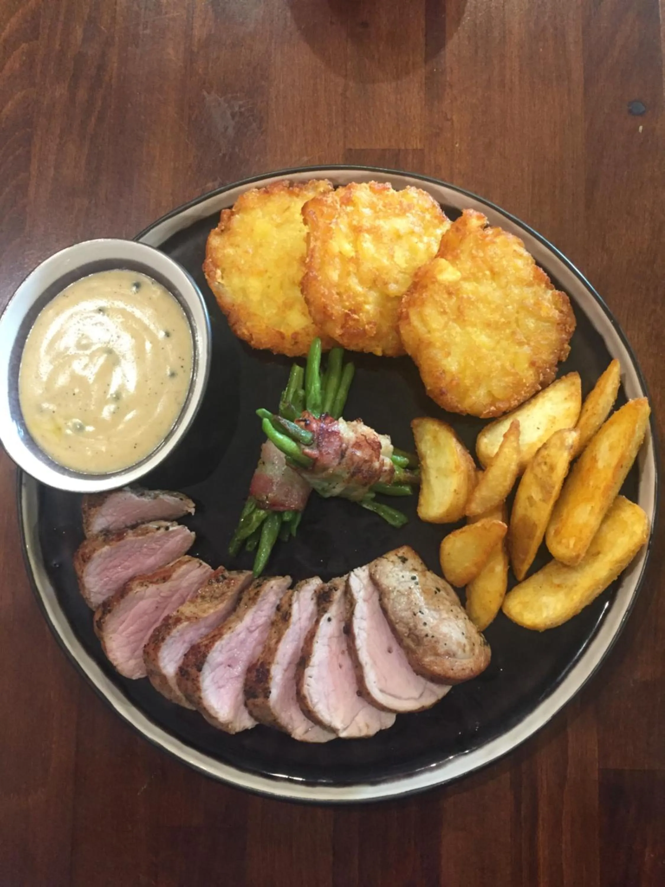 Food and drinks in Hotel Restaurant Hesch