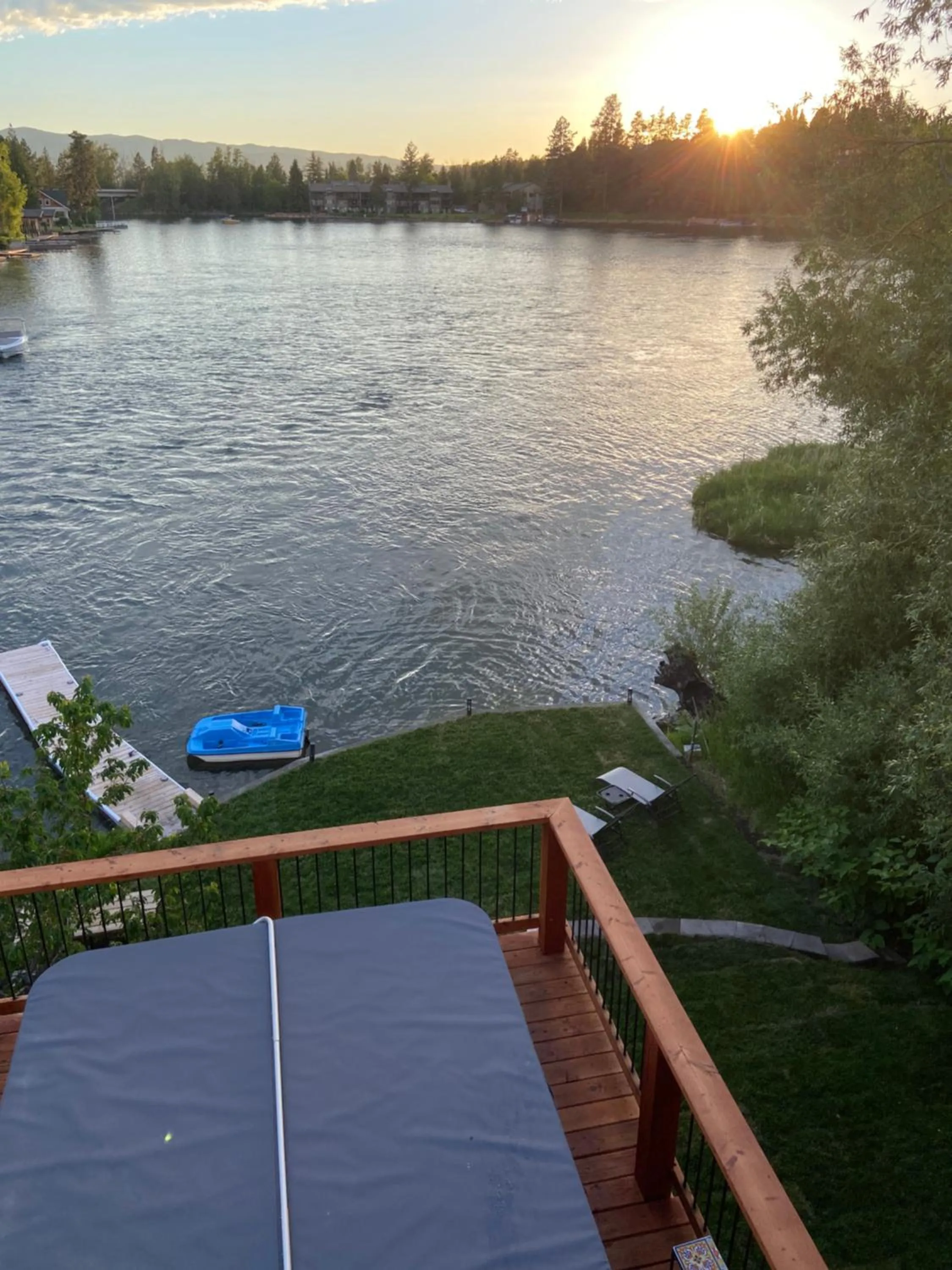 Hot Tub in THE INN Bigfork Bay