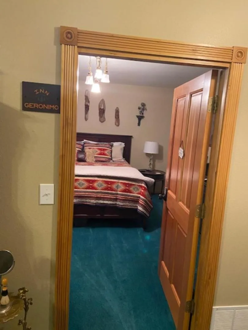 Bedroom, Bed in THE INN Bigfork Bay