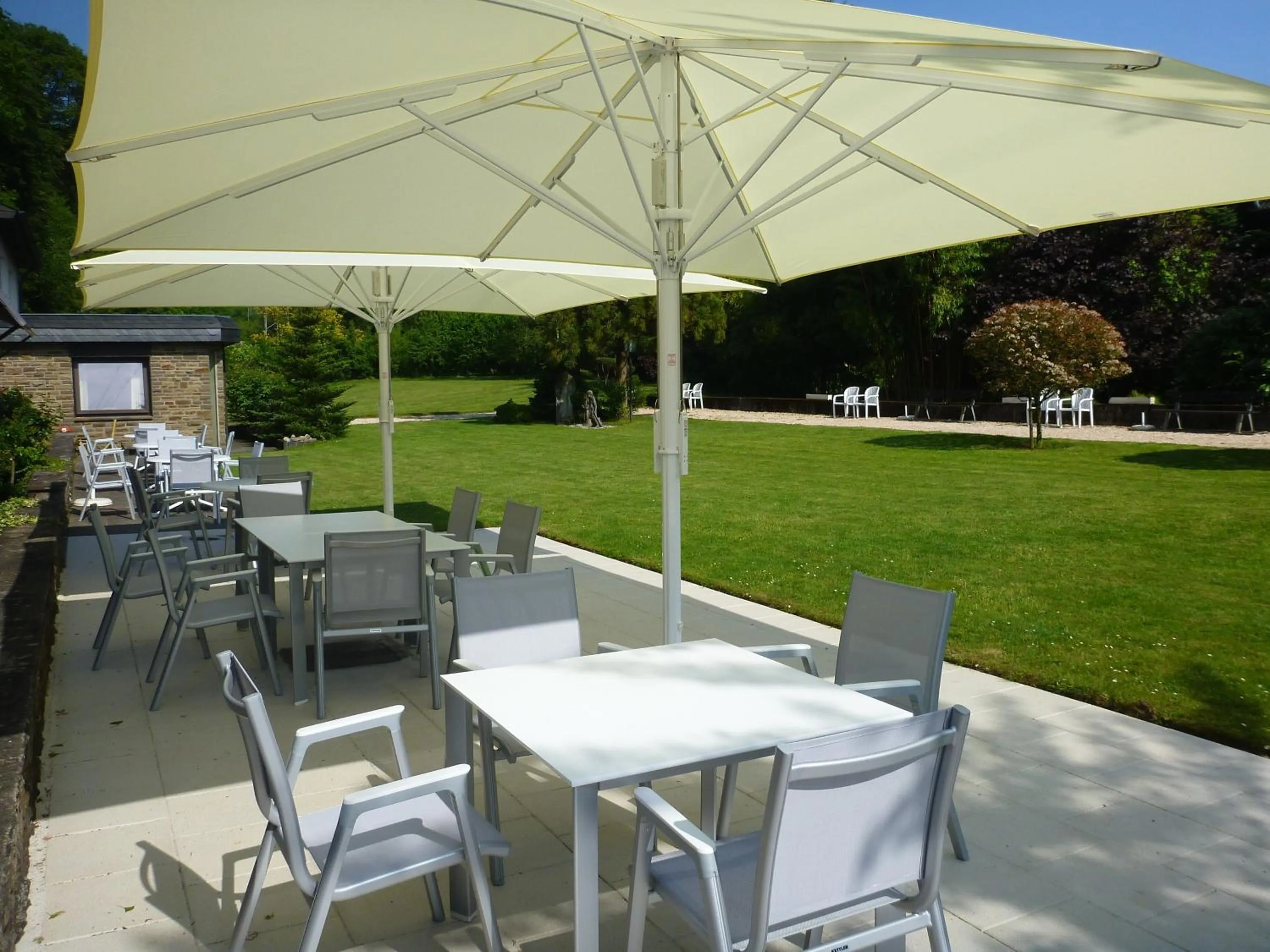 Patio in Romantik Waldhotel Mangold