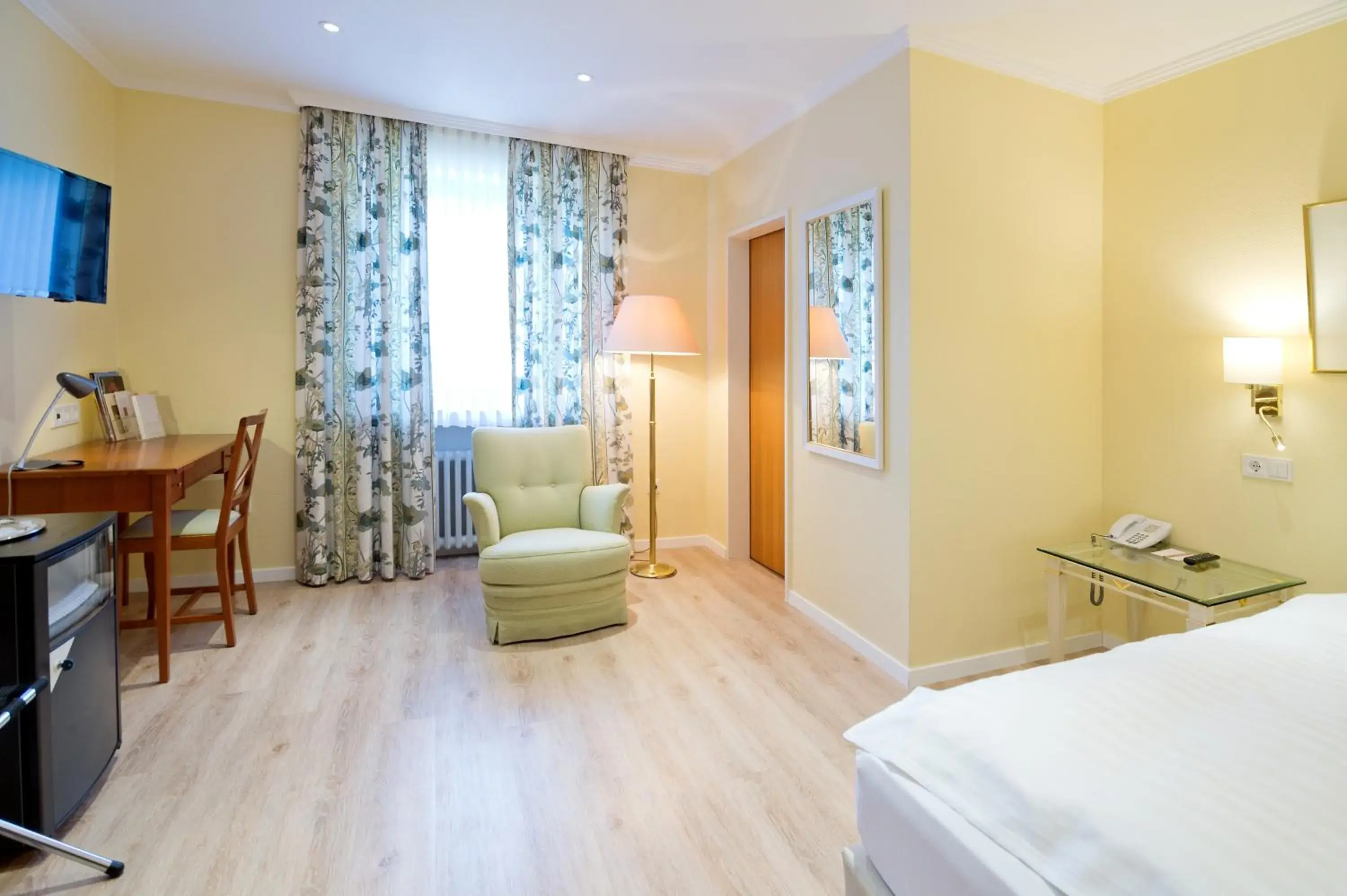 Standard Single Room in Romantik Waldhotel Mangold Standard Single Room in Romantik Waldhotel Mangold