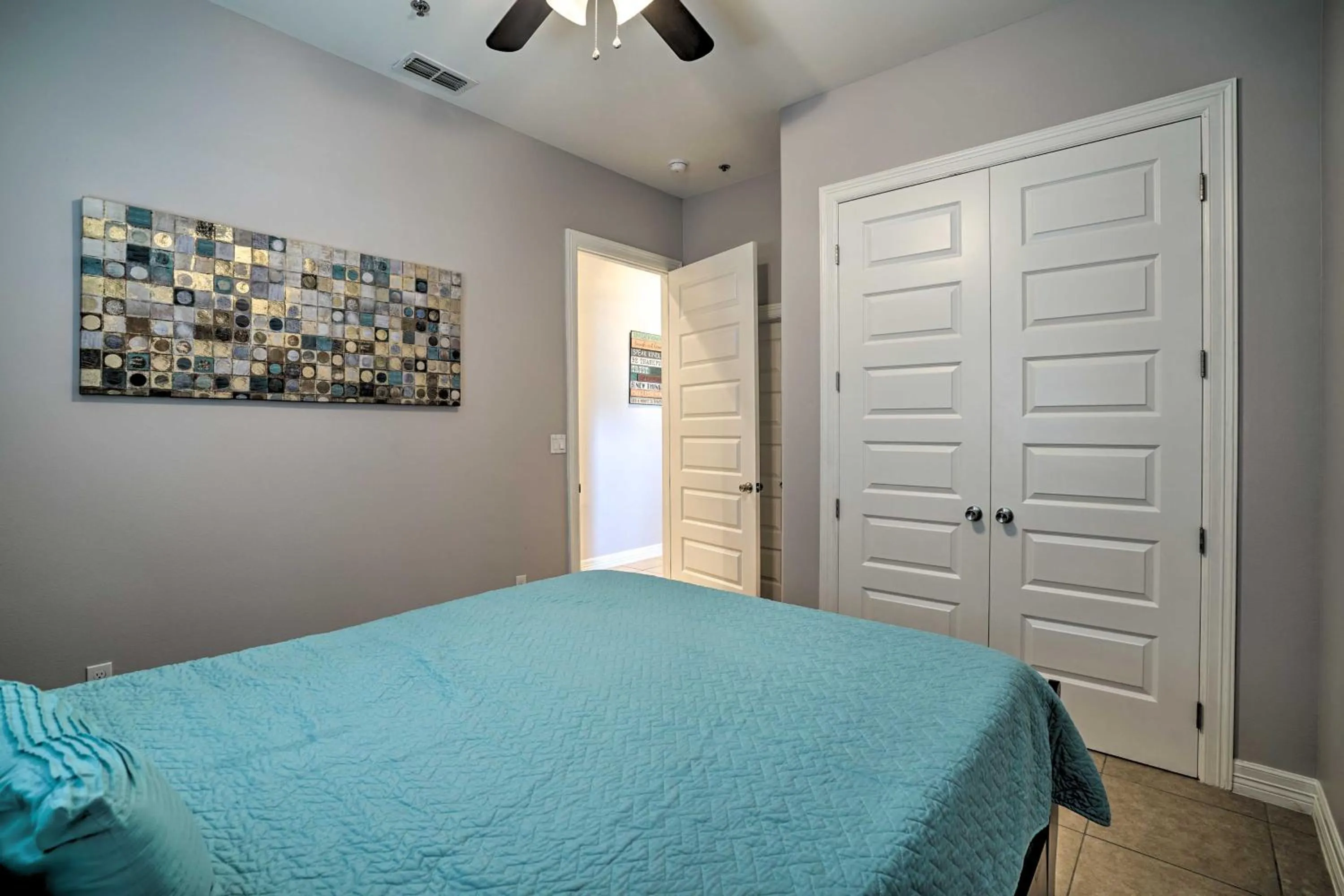 Bed in Updated Fiesta Isles Condo with Bay Views and Pool!