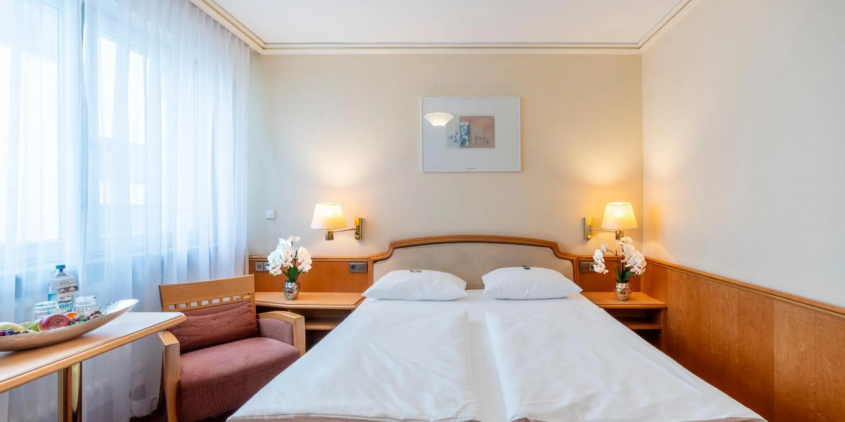 Bed in PLAZA INN Rieker Stuttgart Hauptbahnhof