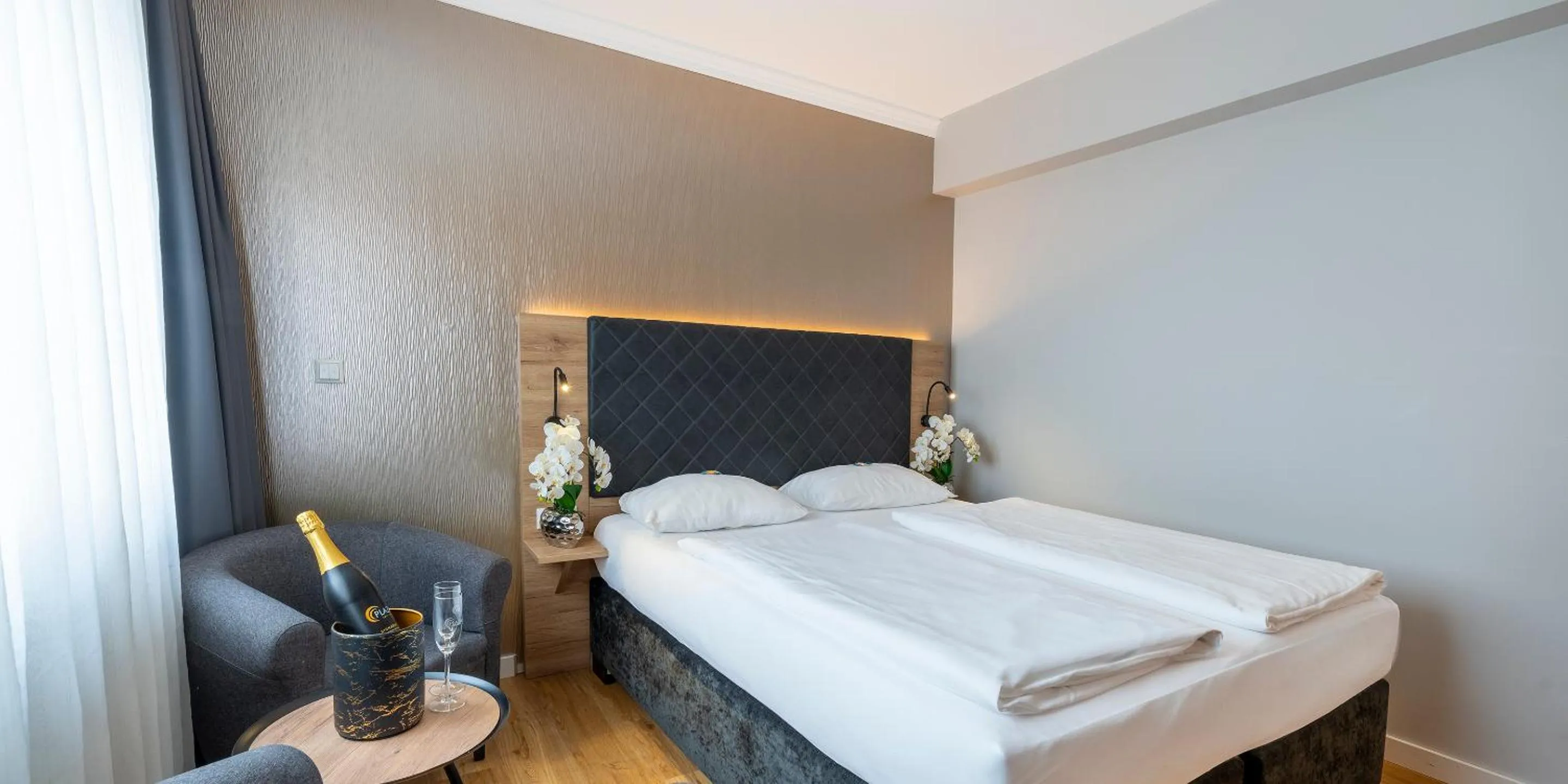 Bed in PLAZA INN Rieker Stuttgart Hauptbahnhof