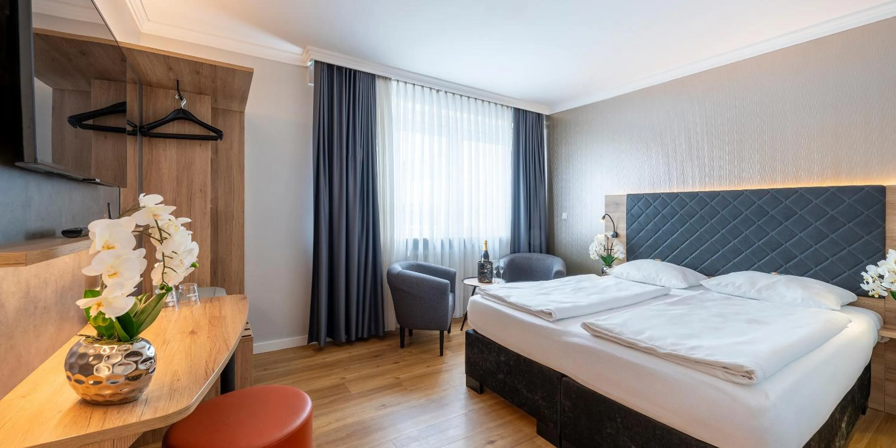Bed in PLAZA INN Rieker Stuttgart Hauptbahnhof