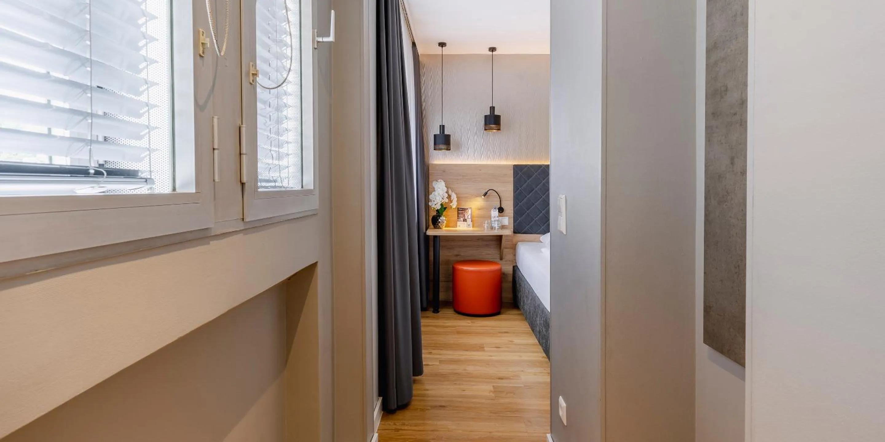 Photo of the whole room in PLAZA INN Rieker Stuttgart Hauptbahnhof