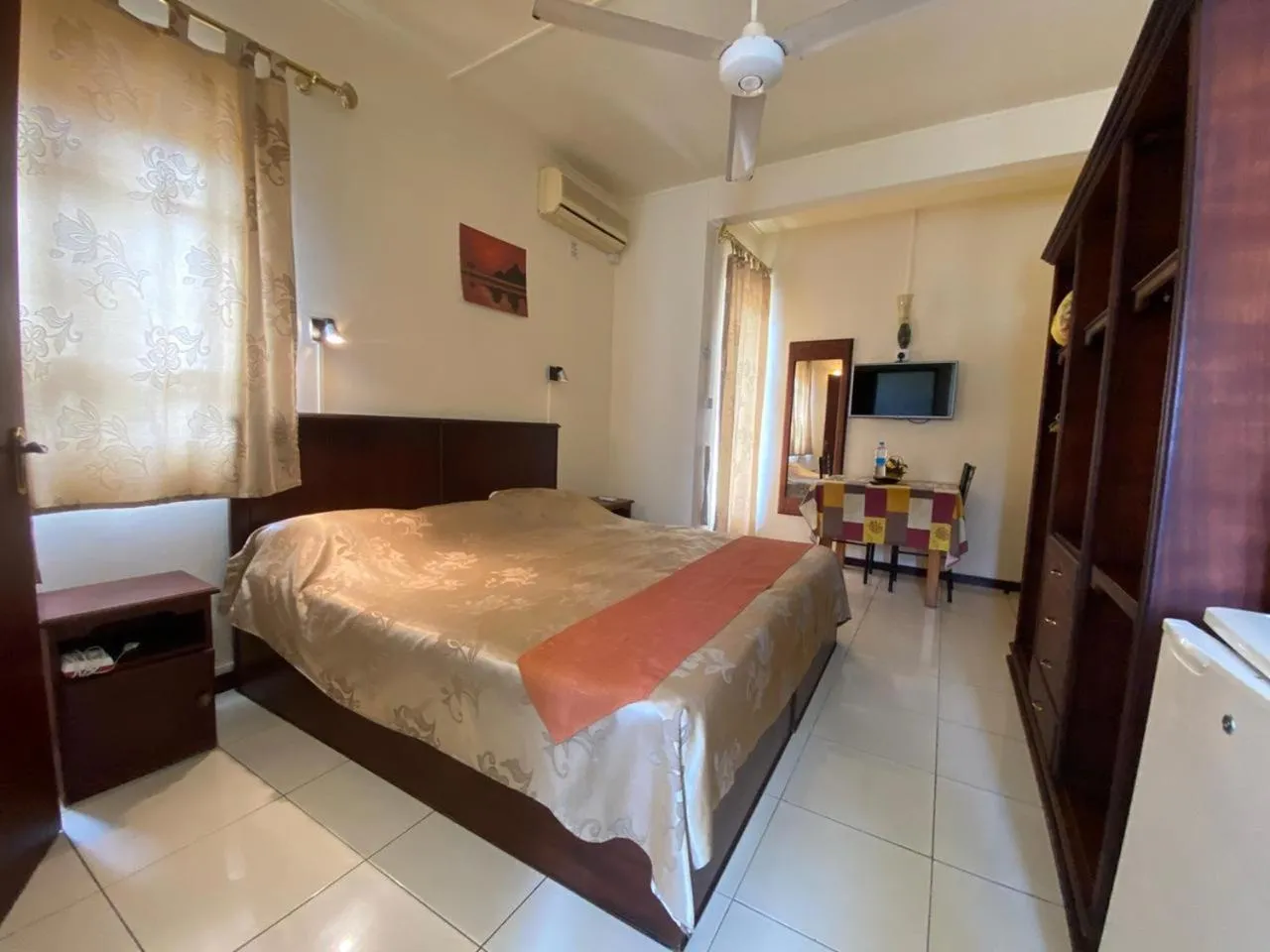 Bed in Monalysa Holidays