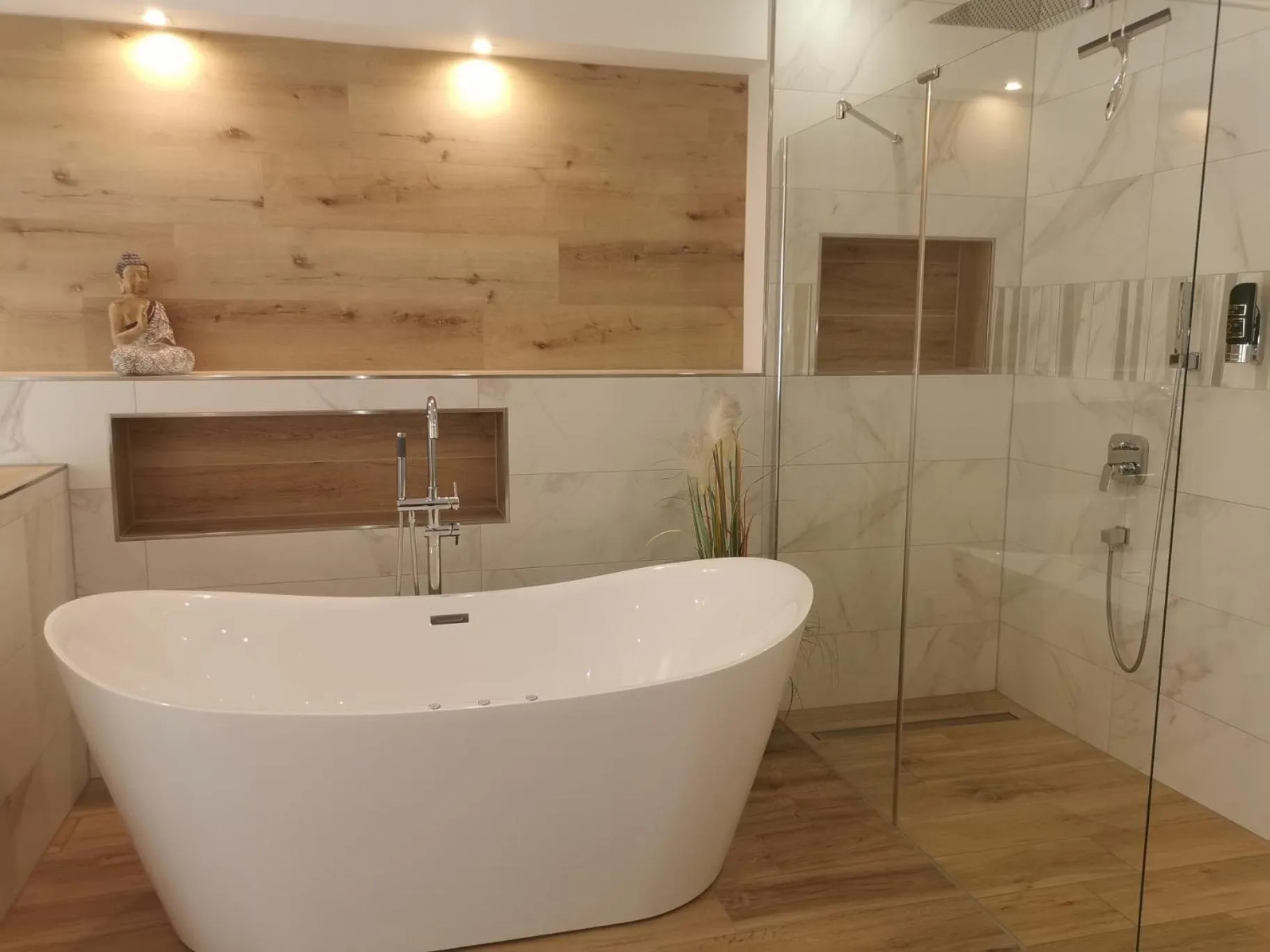 Bathroom in Cityhotel Bernburg