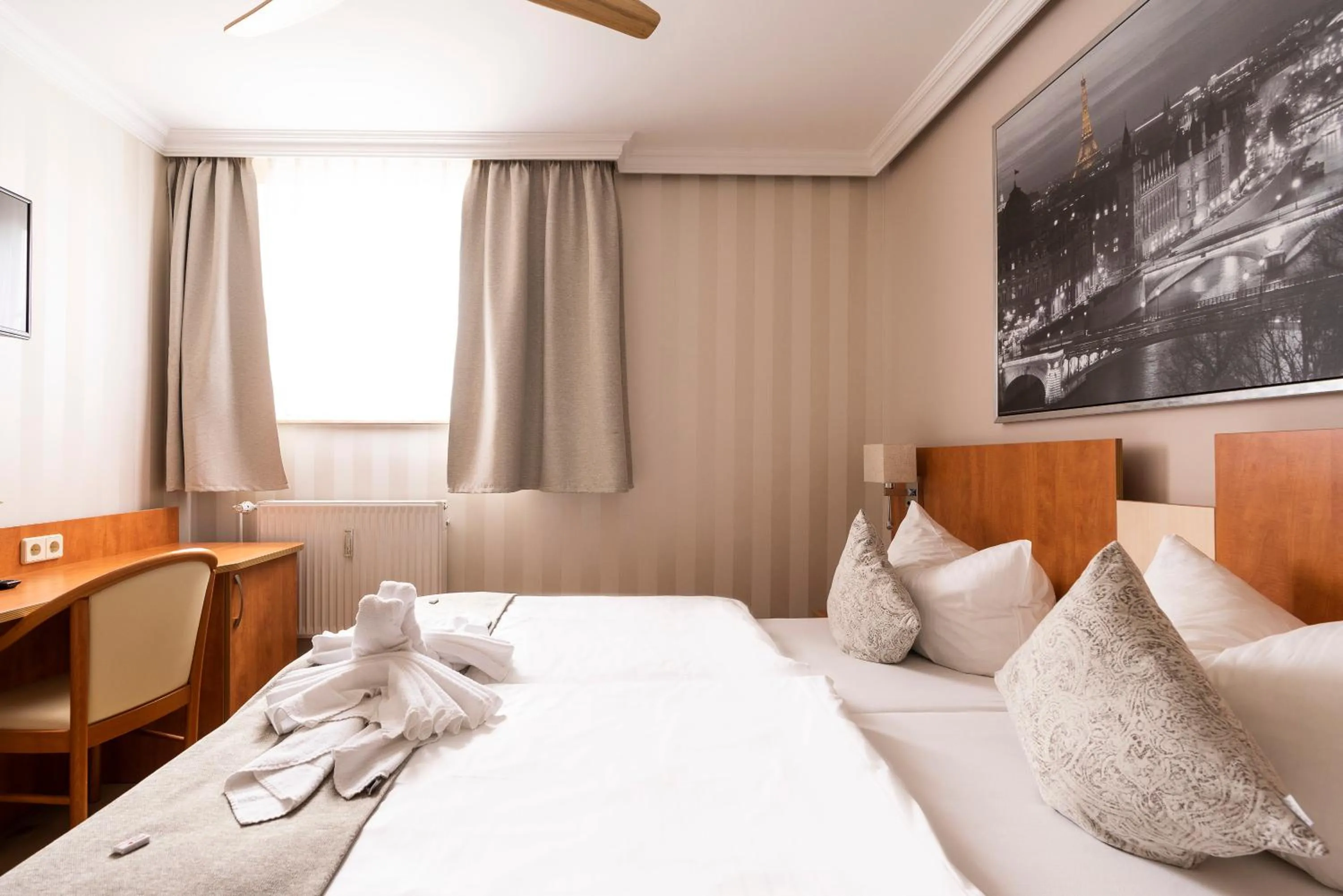 Bed in Cityhotel Bernburg