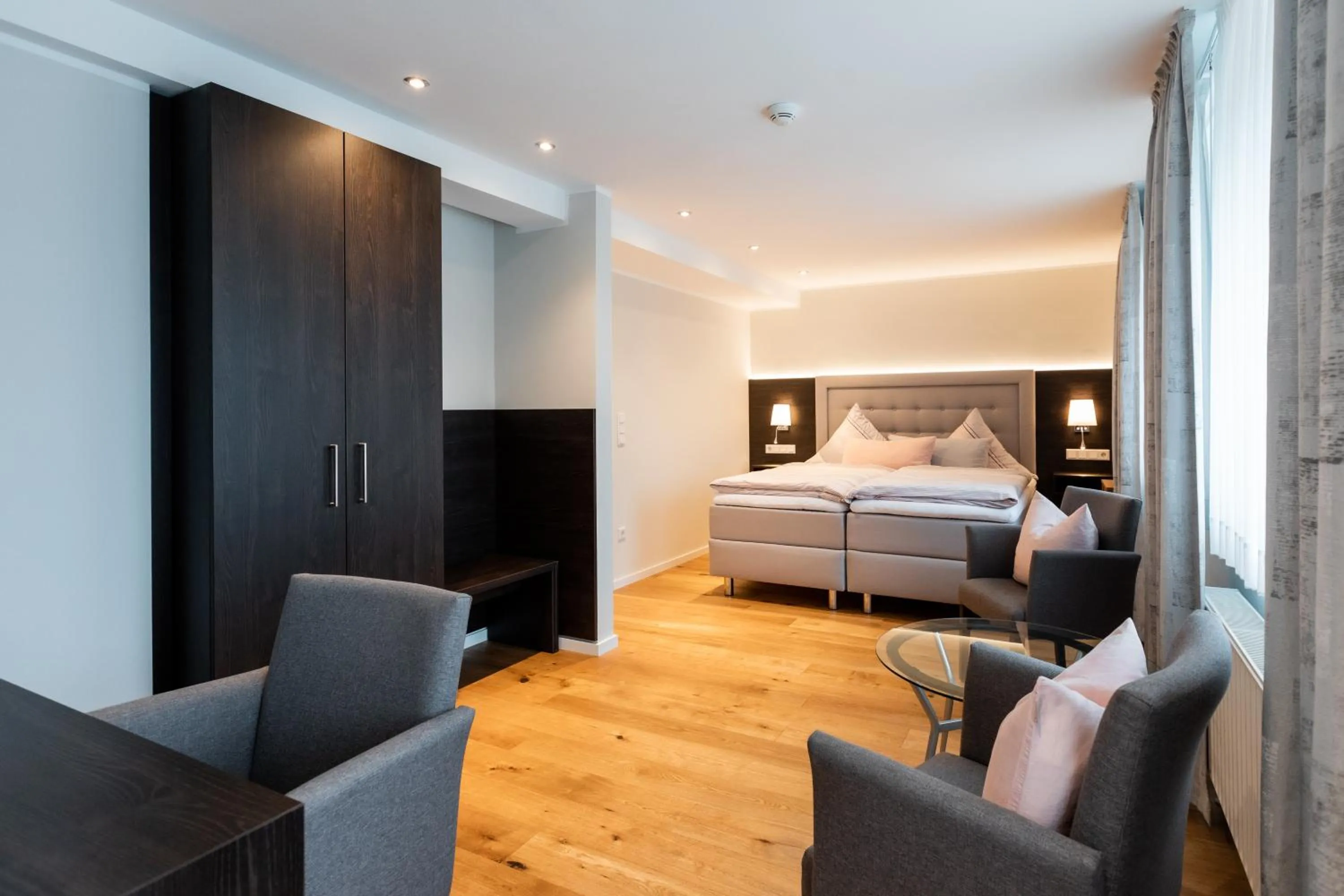 Photo of the whole room, Bed in Landhotel Bartmann