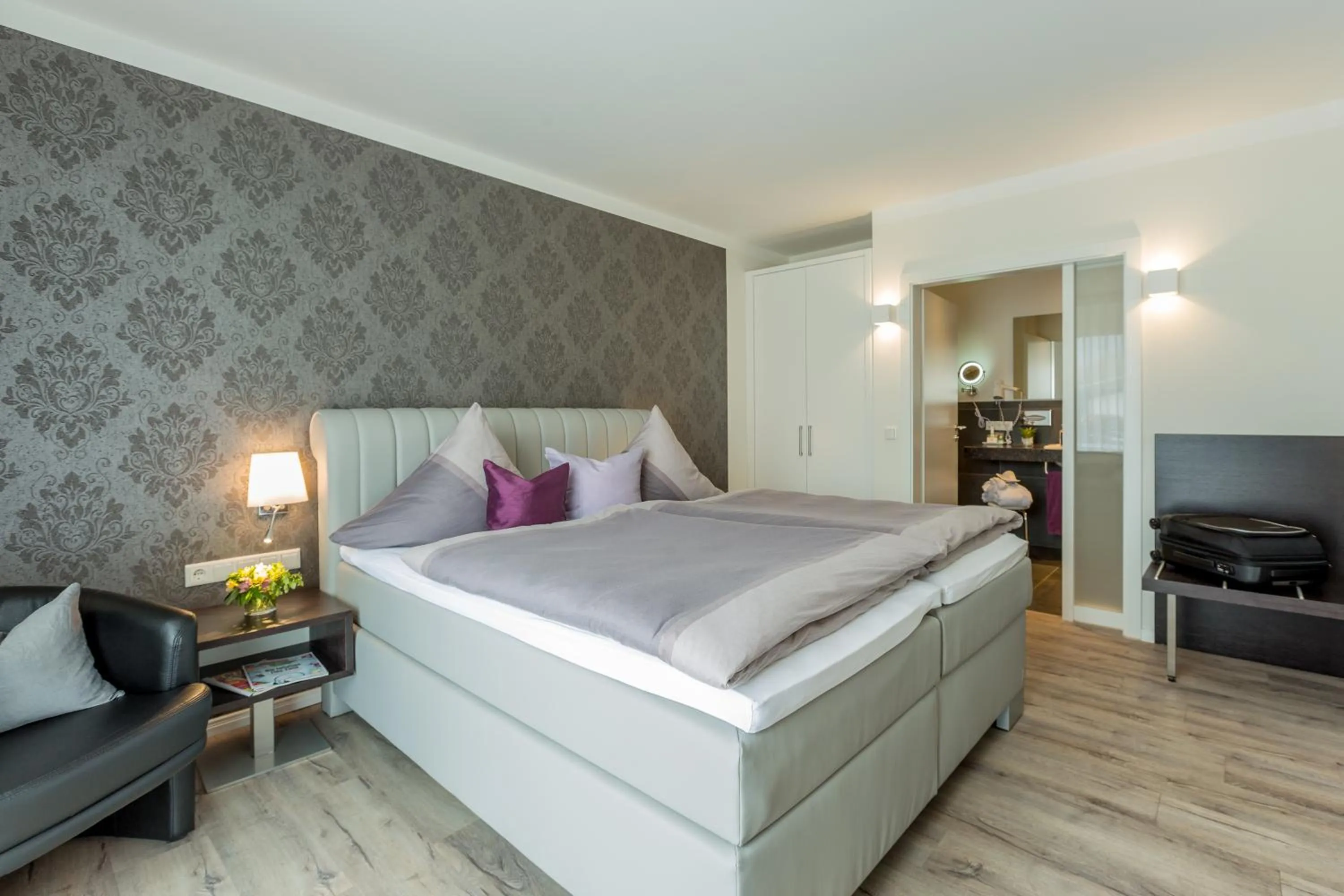 Photo of the whole room, Bed in Landhotel Bartmann