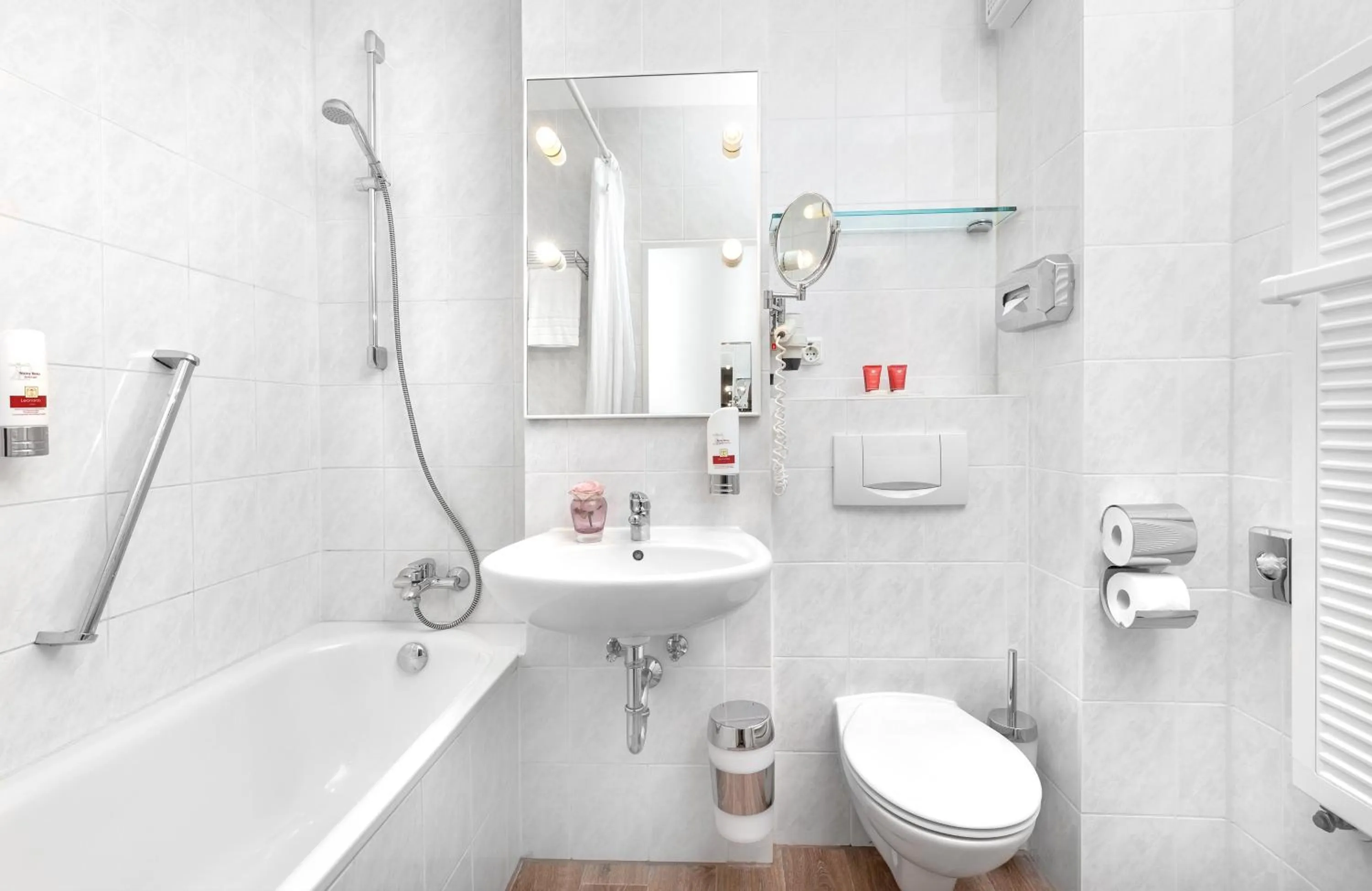 Bathroom in Leonardo Hotel Munich City North