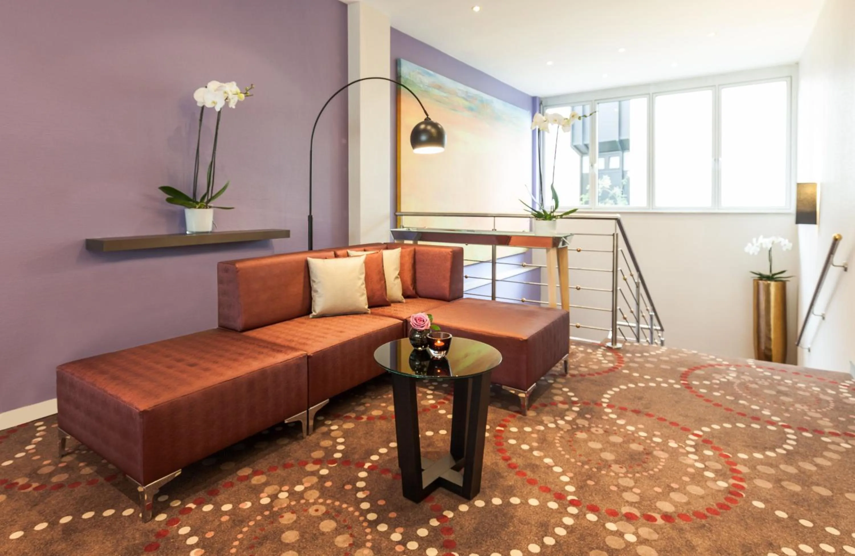 Lobby or reception in Leonardo Hotel Munich City North