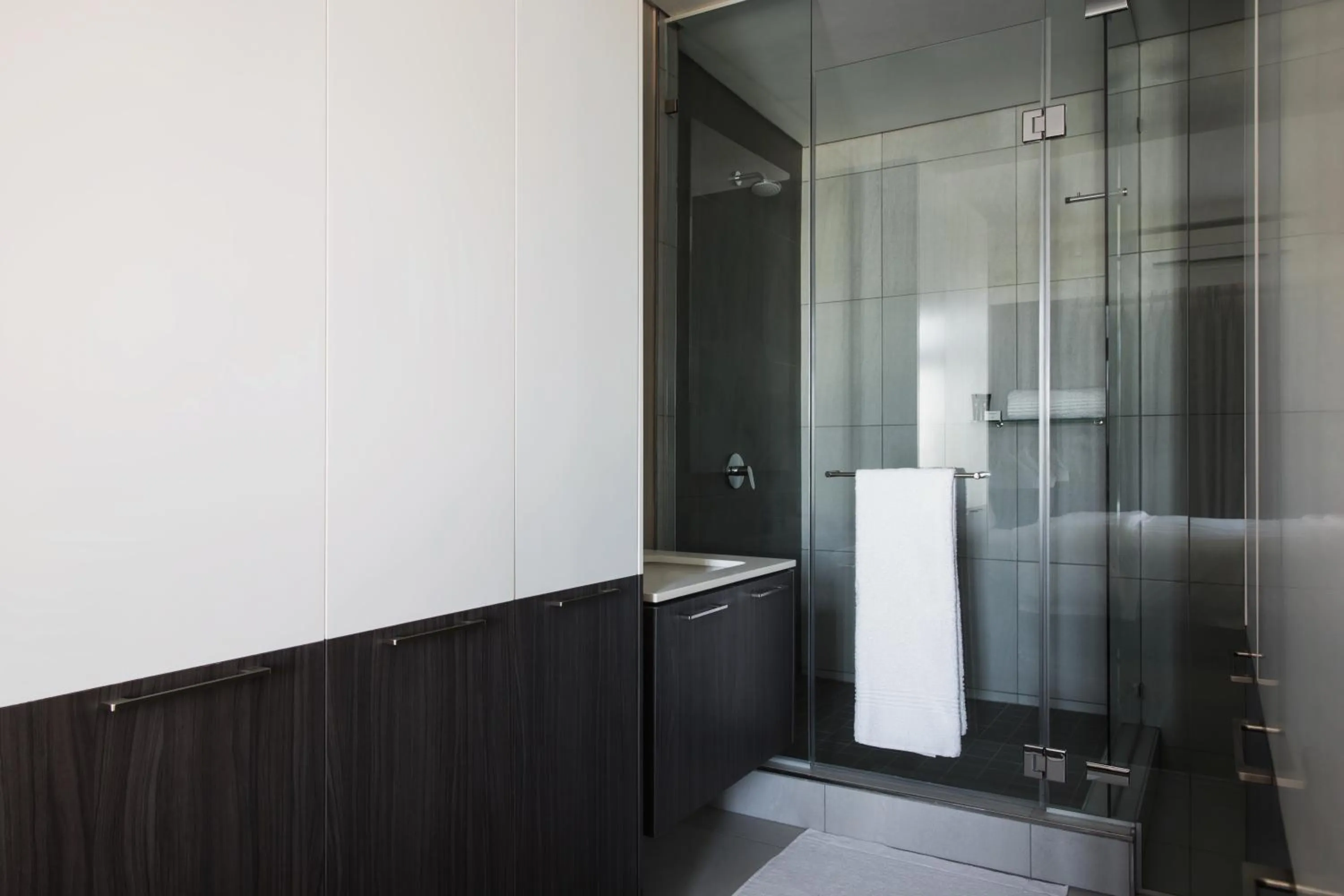 Bathroom in The Capital Trilogy Menlyn Maine