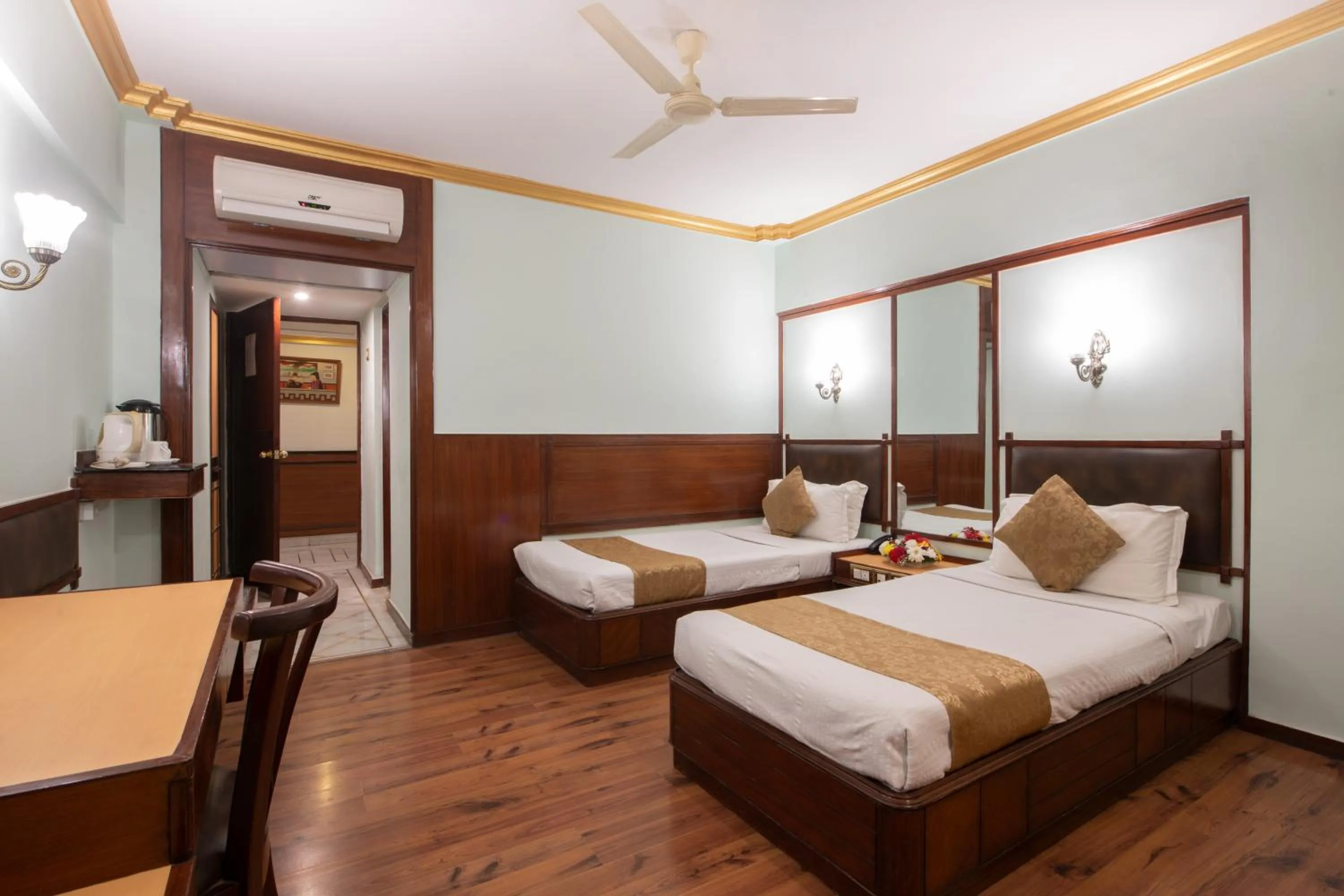Street view, Bed in Nahar Heritage Hotel