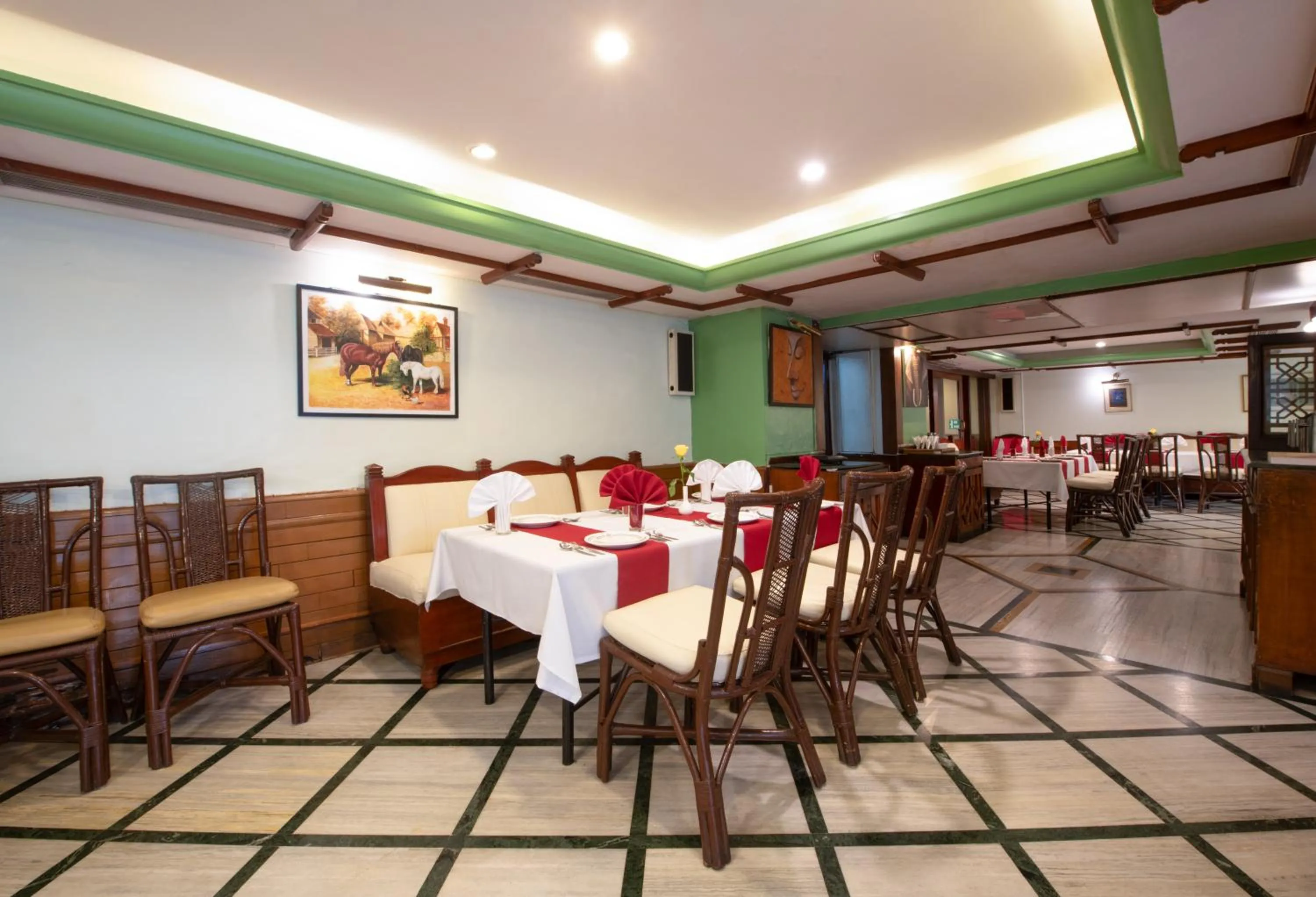 Restaurant/places to eat in Nahar Heritage Hotel
