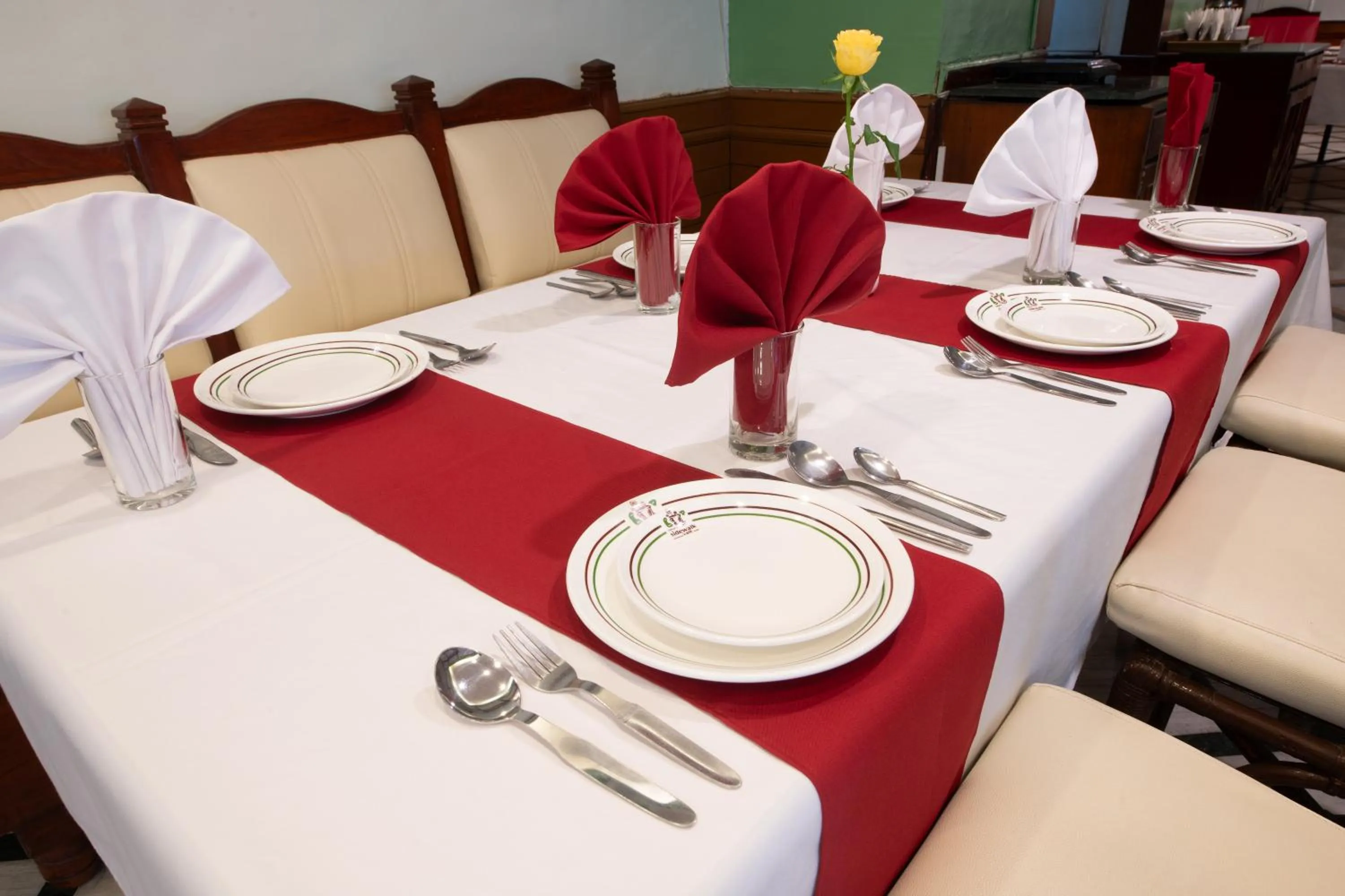 Restaurant/places to eat in Nahar Heritage Hotel