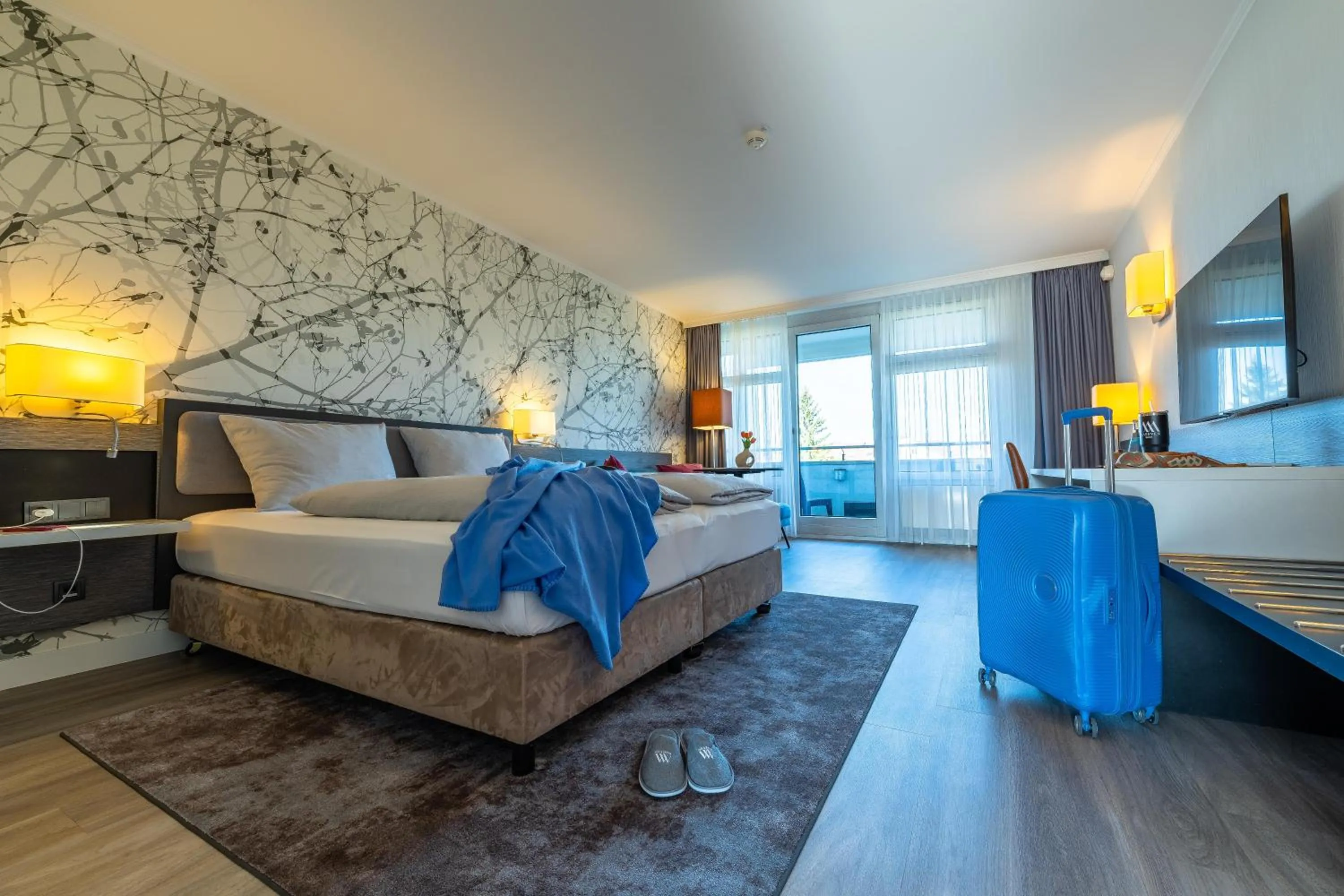 Photo of the whole room, Bed in MASEVEN Stuttgart SI Centrum ehem SI-SUITES