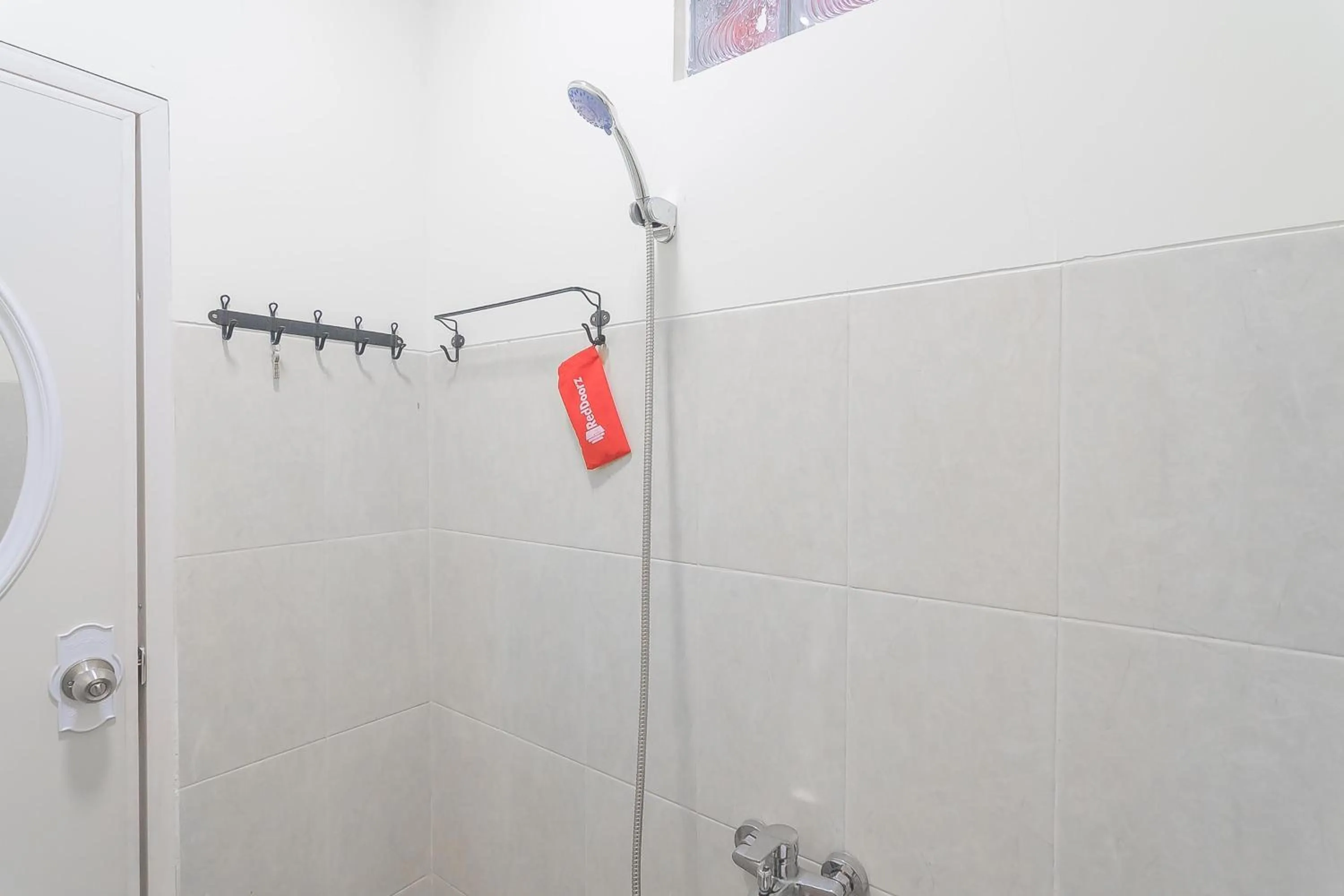 Bathroom in RedDoorz Resort Syariah @ Batu Apung Purwakarta