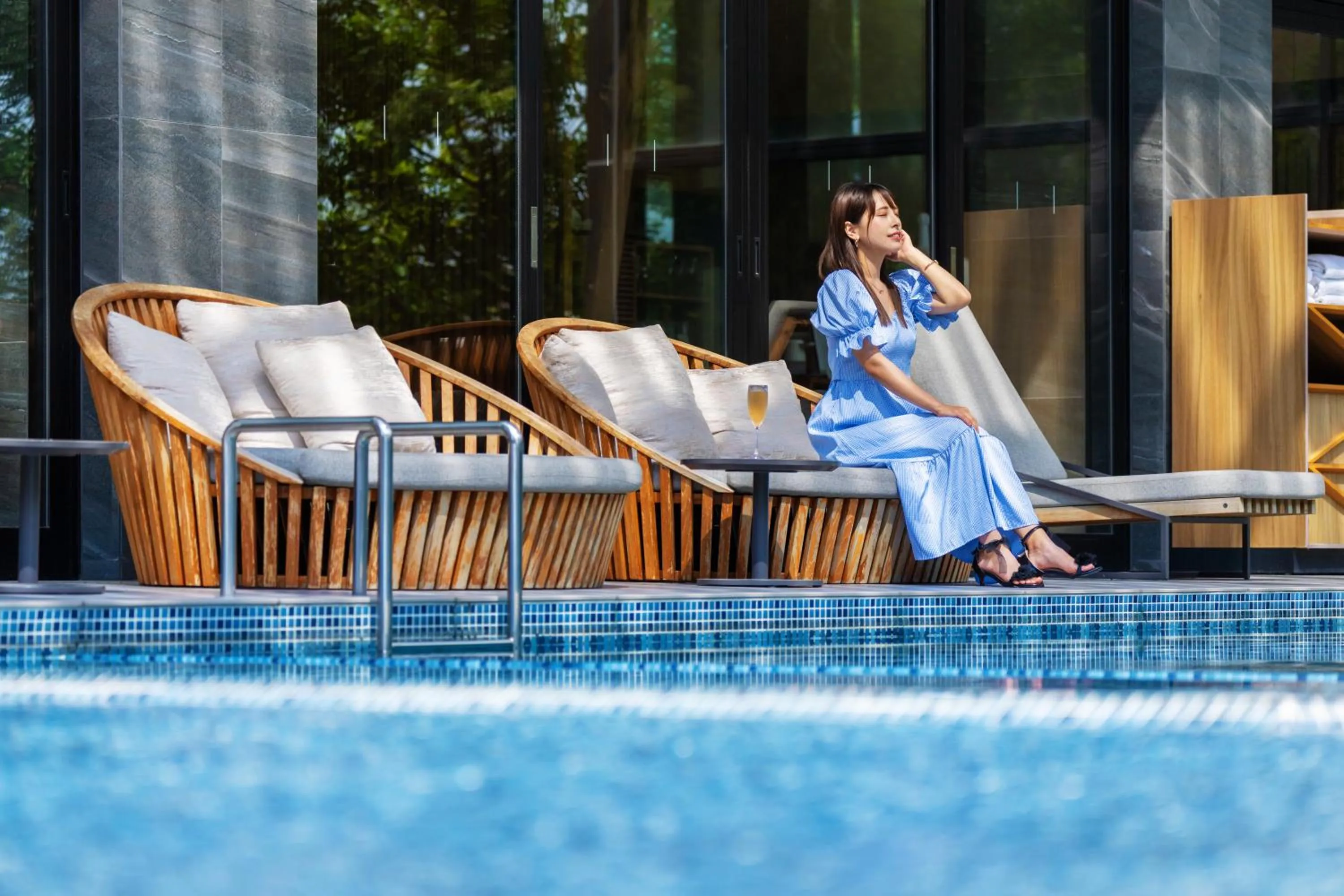 Seating area in Garden Terrace Fukuoka