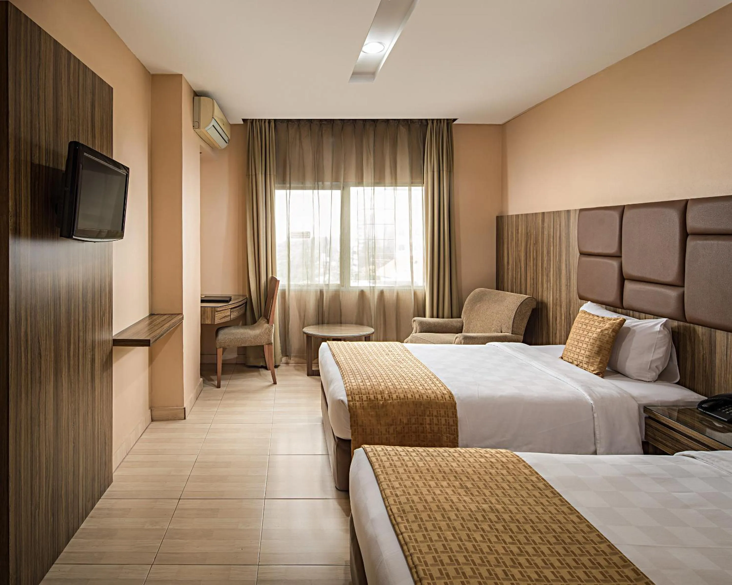 Property building, Bed in Hotel Alia Cikini