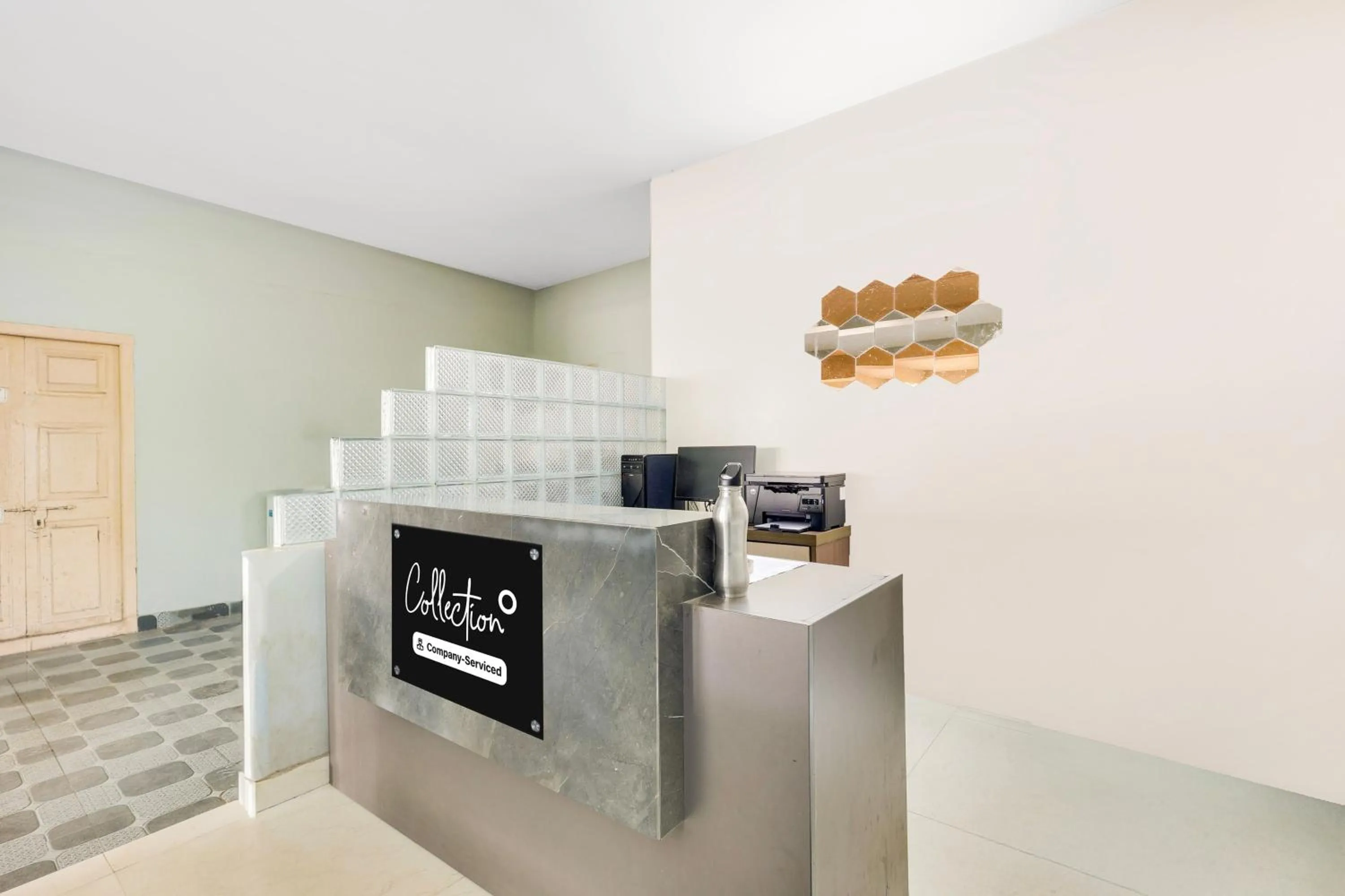 Lobby or reception in Super Collection O Kakinada near JNTU