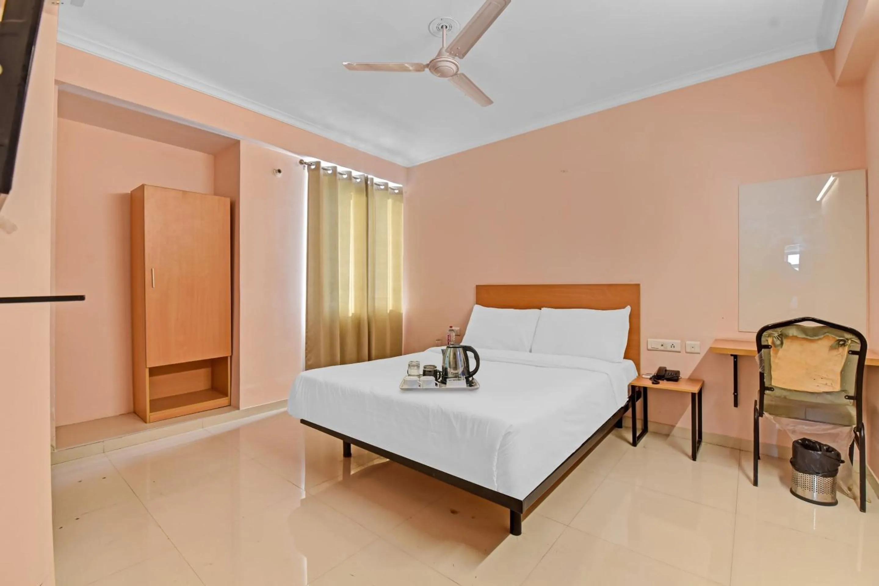 Bedroom, Bed in Hotel O townhouse