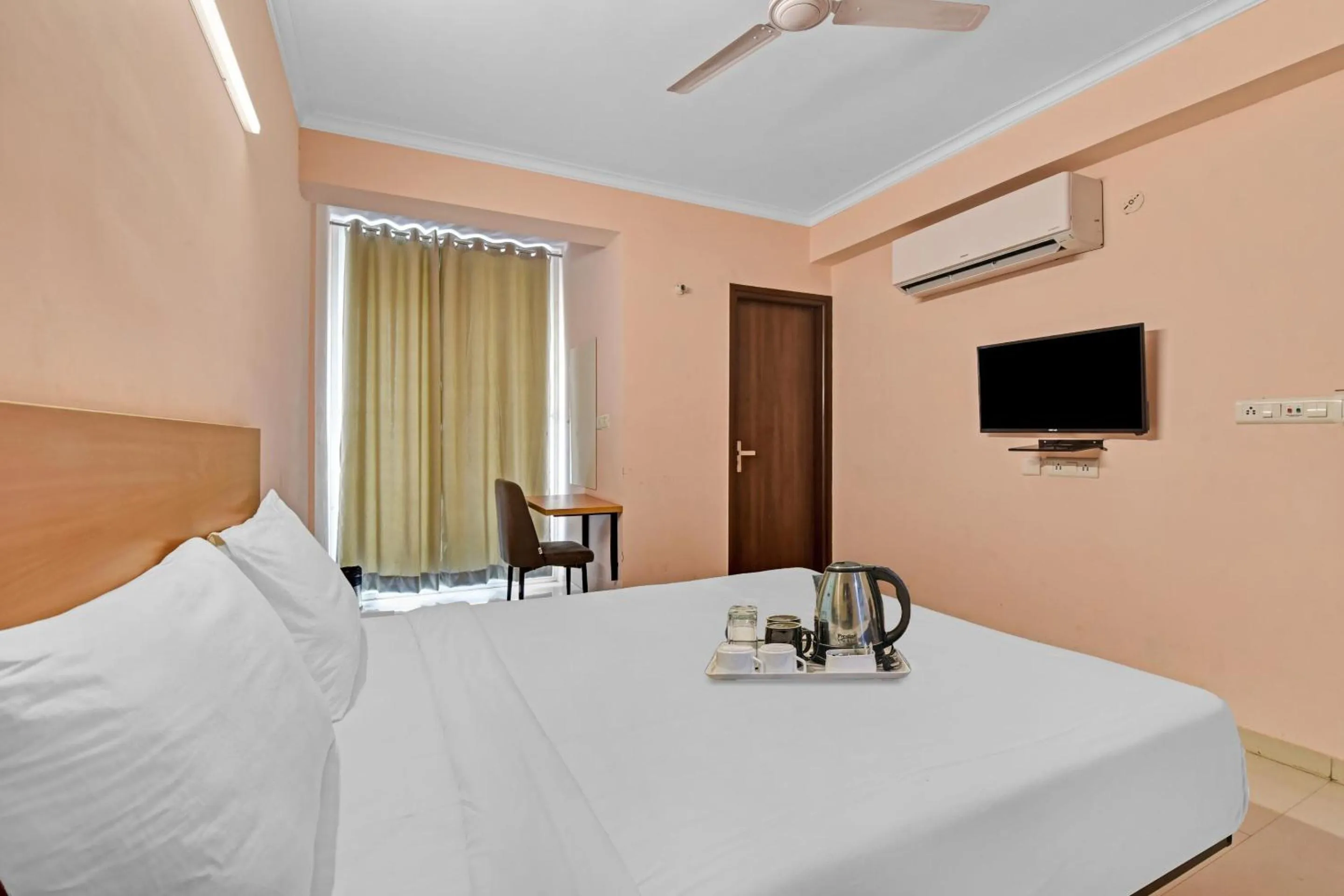 Bedroom, Bed in Hotel O townhouse