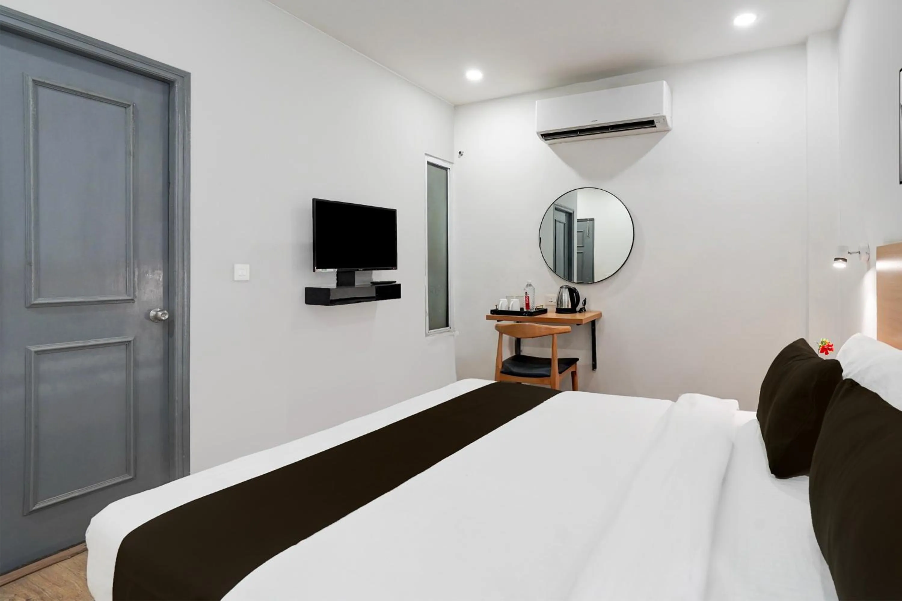 Bedroom, Bed in Townhouse Gomti Nagar Sector 6 Near Ekana Stadium