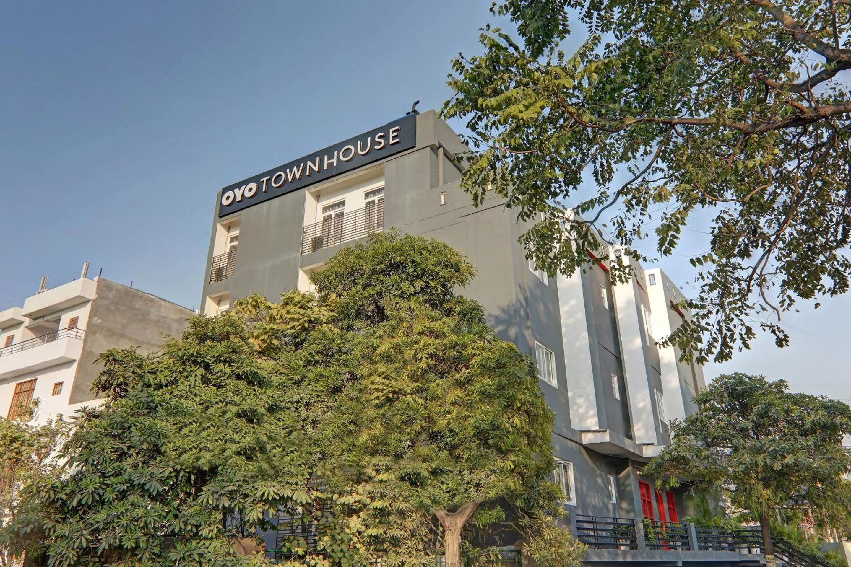 Facade/entrance in Super Townhouse 139 Ashiyana Smriti Upvan Near Emerald Mall Lucknow