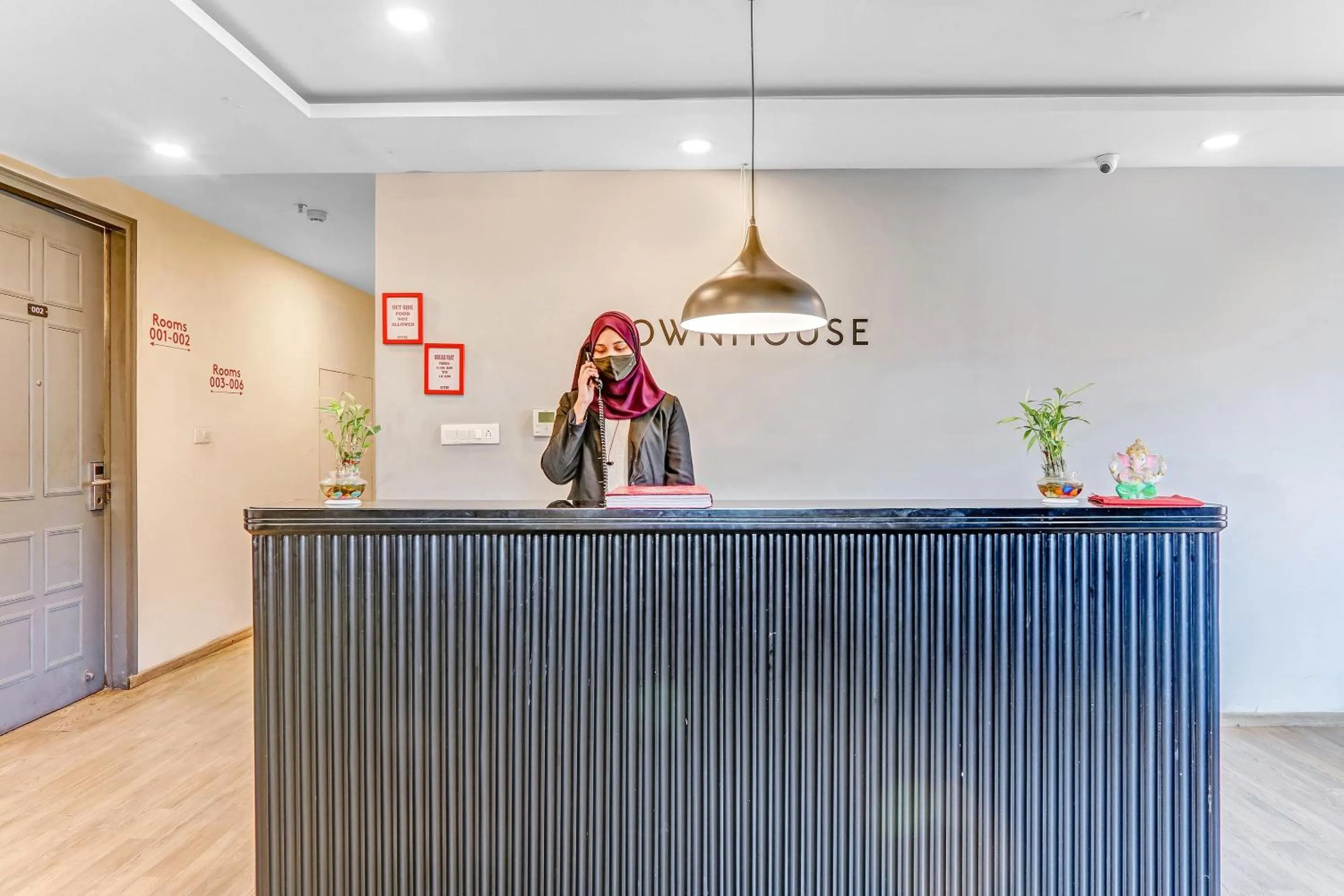 Lobby or reception in Super Townhouse 139 Ashiyana Smriti Upvan Near Emerald Mall Lucknow