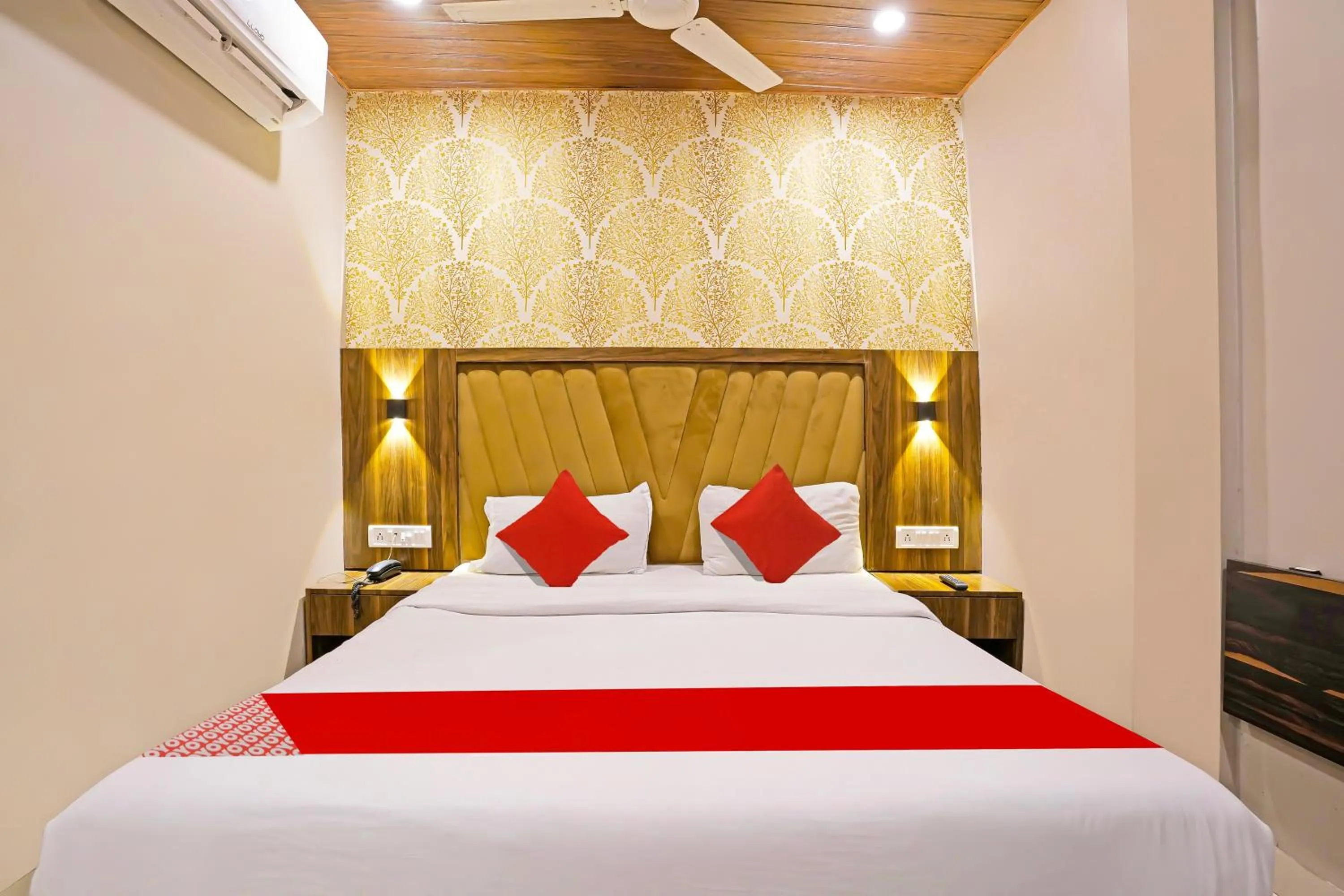 Bedroom in Hotel O Homestay Andheri East