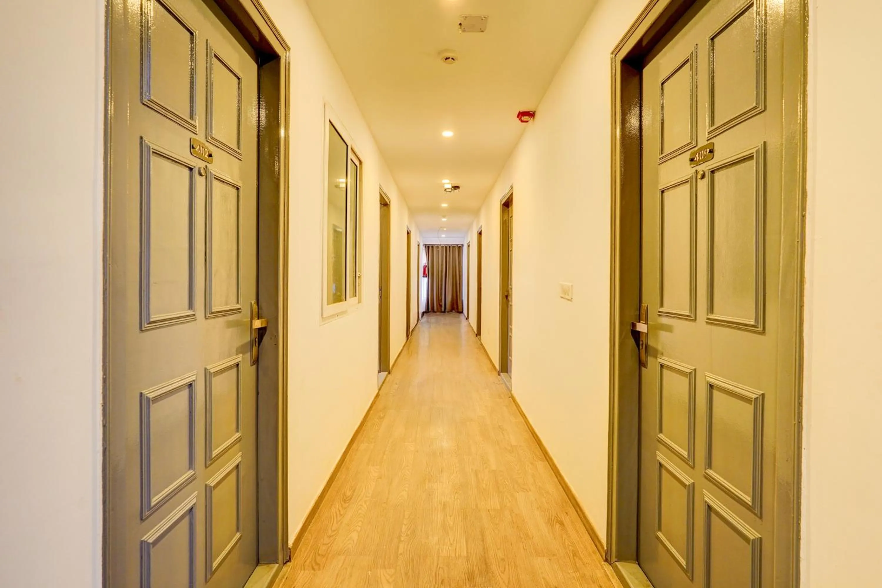 Lobby or reception in Super Townhouse Karmelaram Railway Station Sarjapur