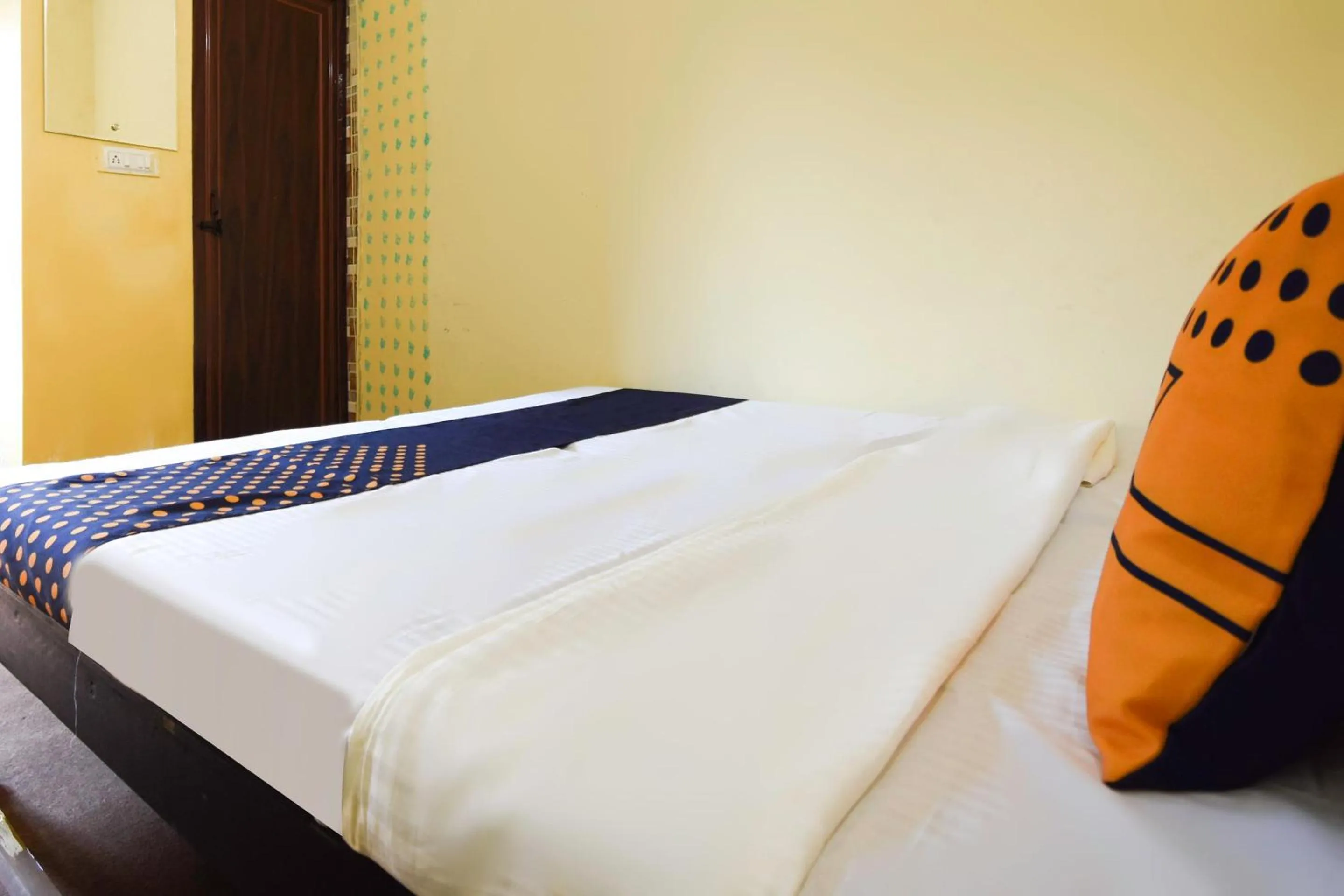 Bedroom, Bed in SPOT ON Saini Guest House