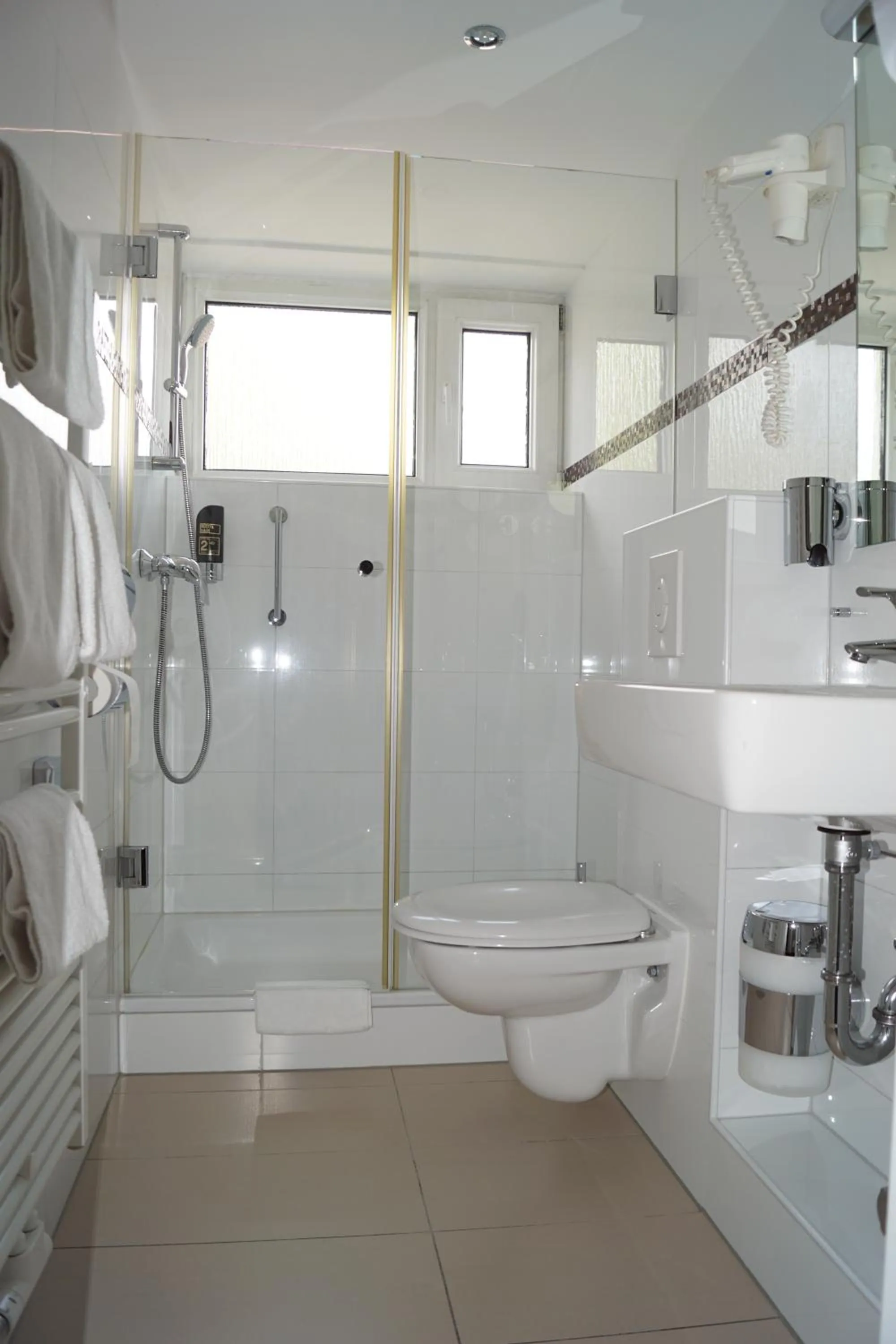 Bathroom in Hotel Merian