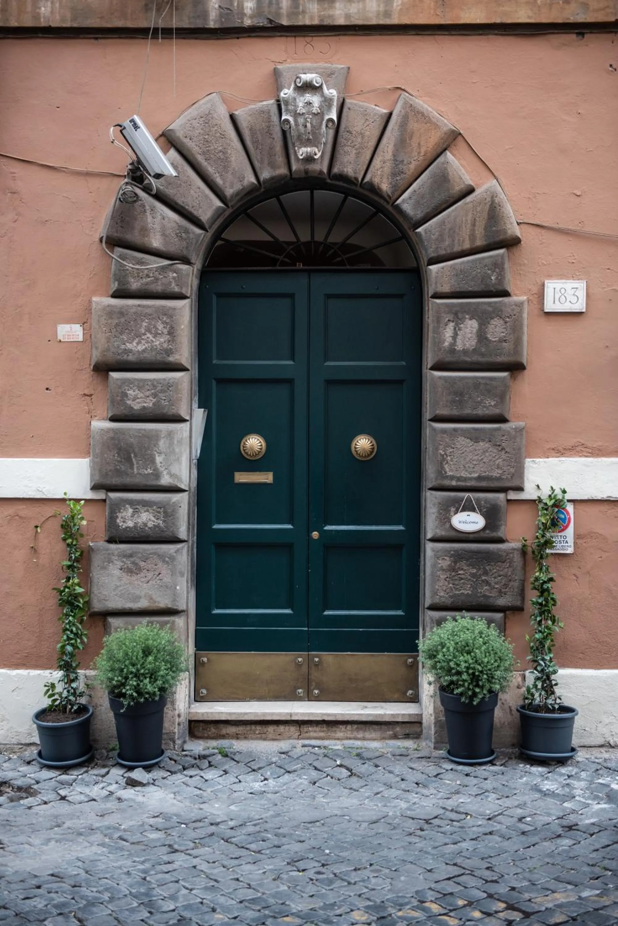 Facade/entrance in Sweet Arco Farnese