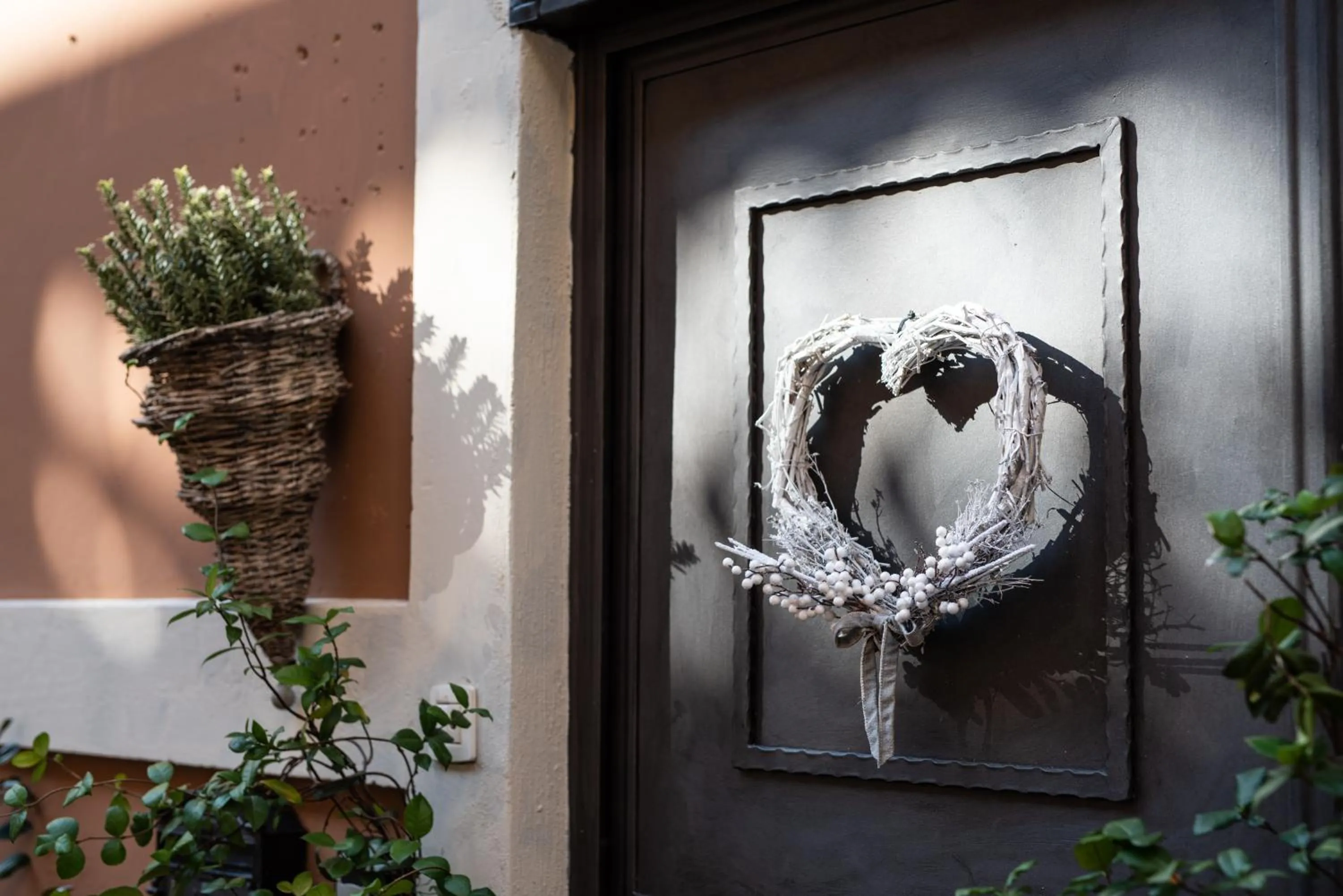 Facade/entrance in Sweet Arco Farnese