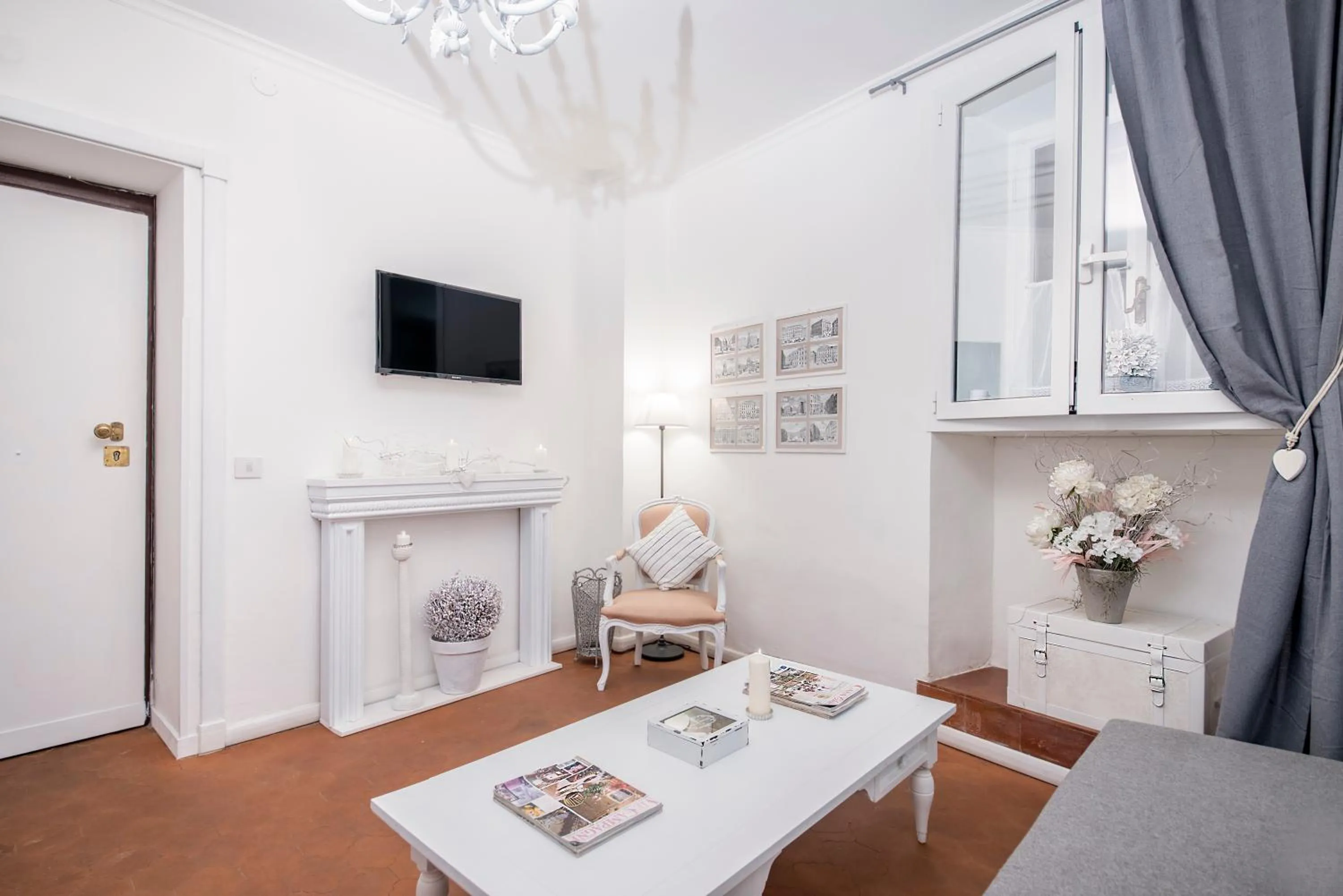 Communal lounge/ TV room, Bed in Sweet Arco Farnese