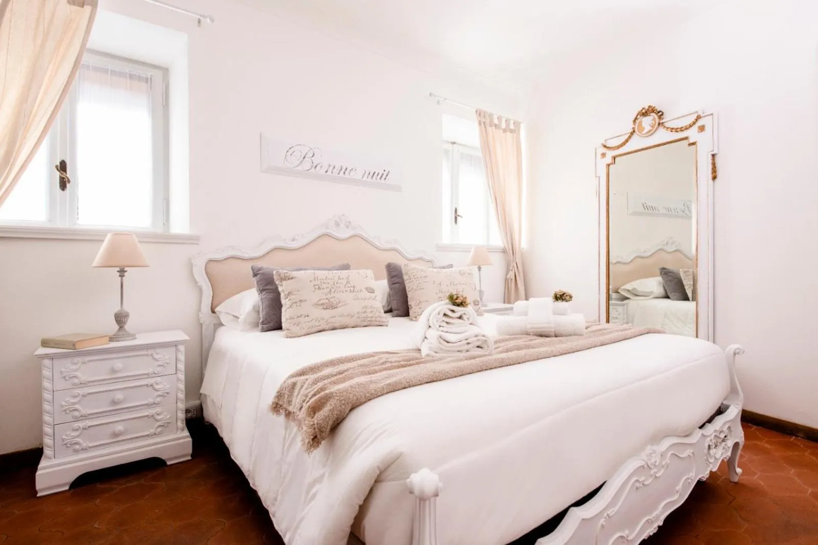 Bedroom, Bed in Sweet Arco Farnese