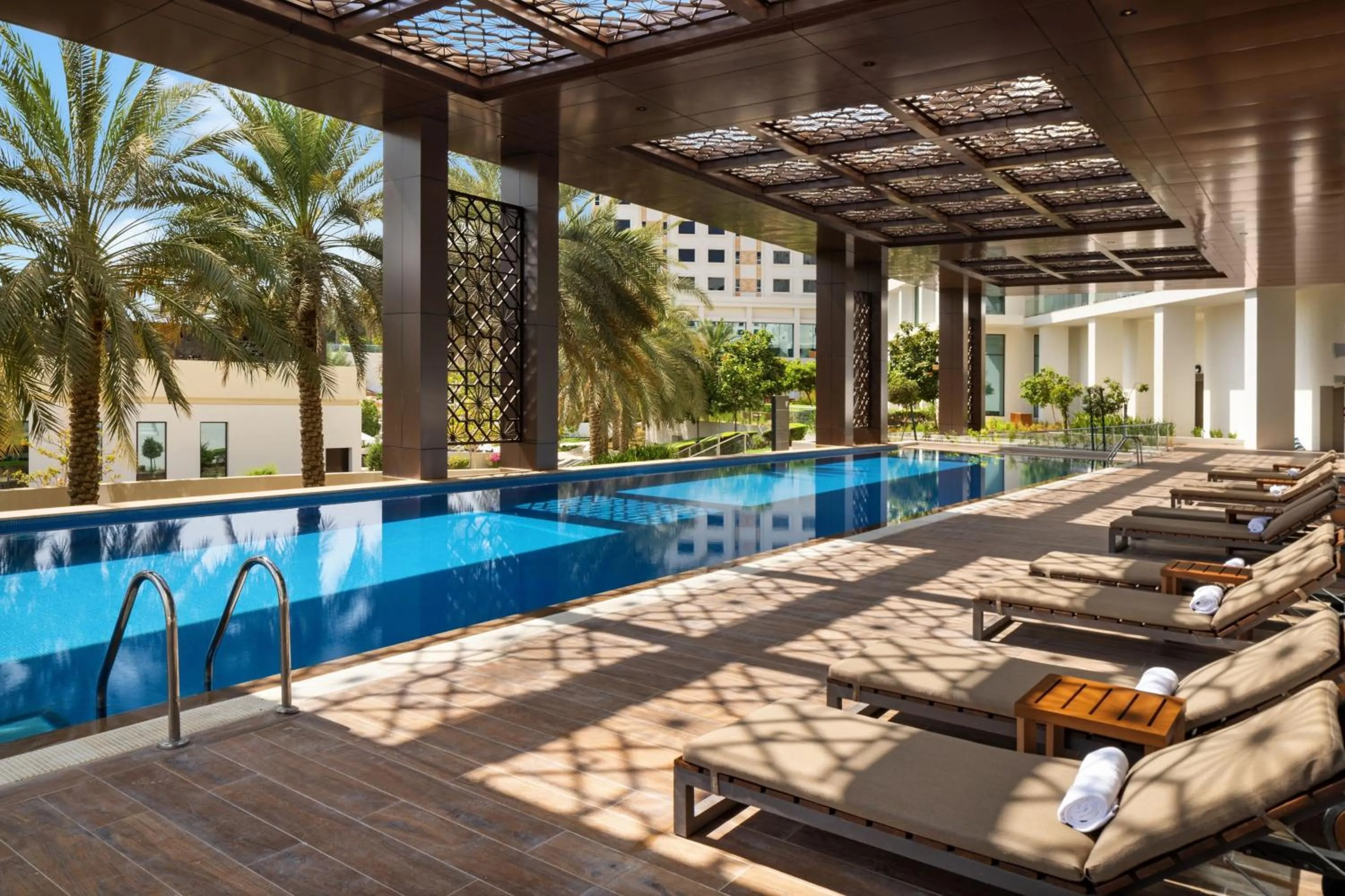 Swimming pool in JW Marriott Hotel Muscat