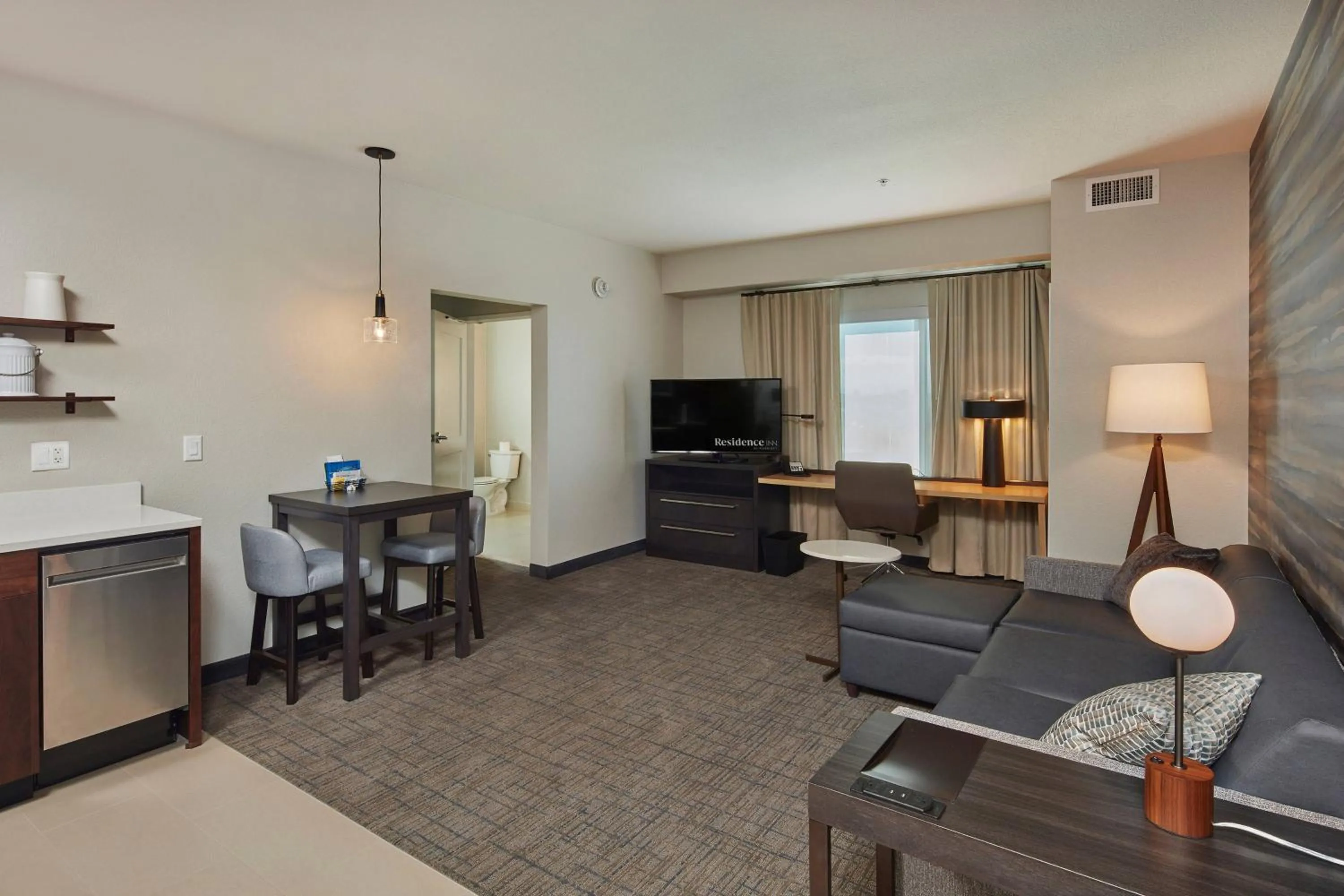 Living room in Residence Inn Sacramento Davis