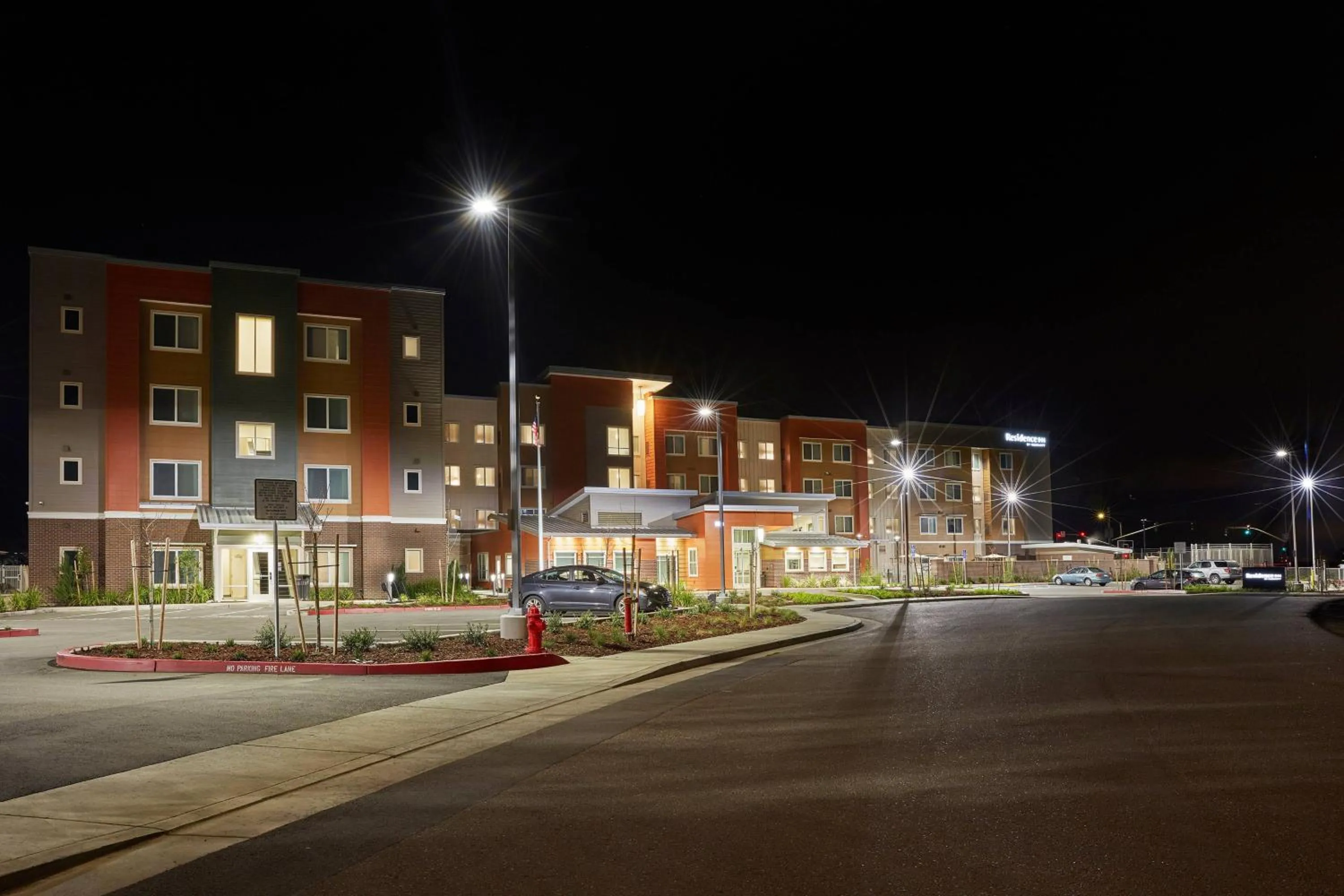 Property building in Residence Inn Sacramento Davis