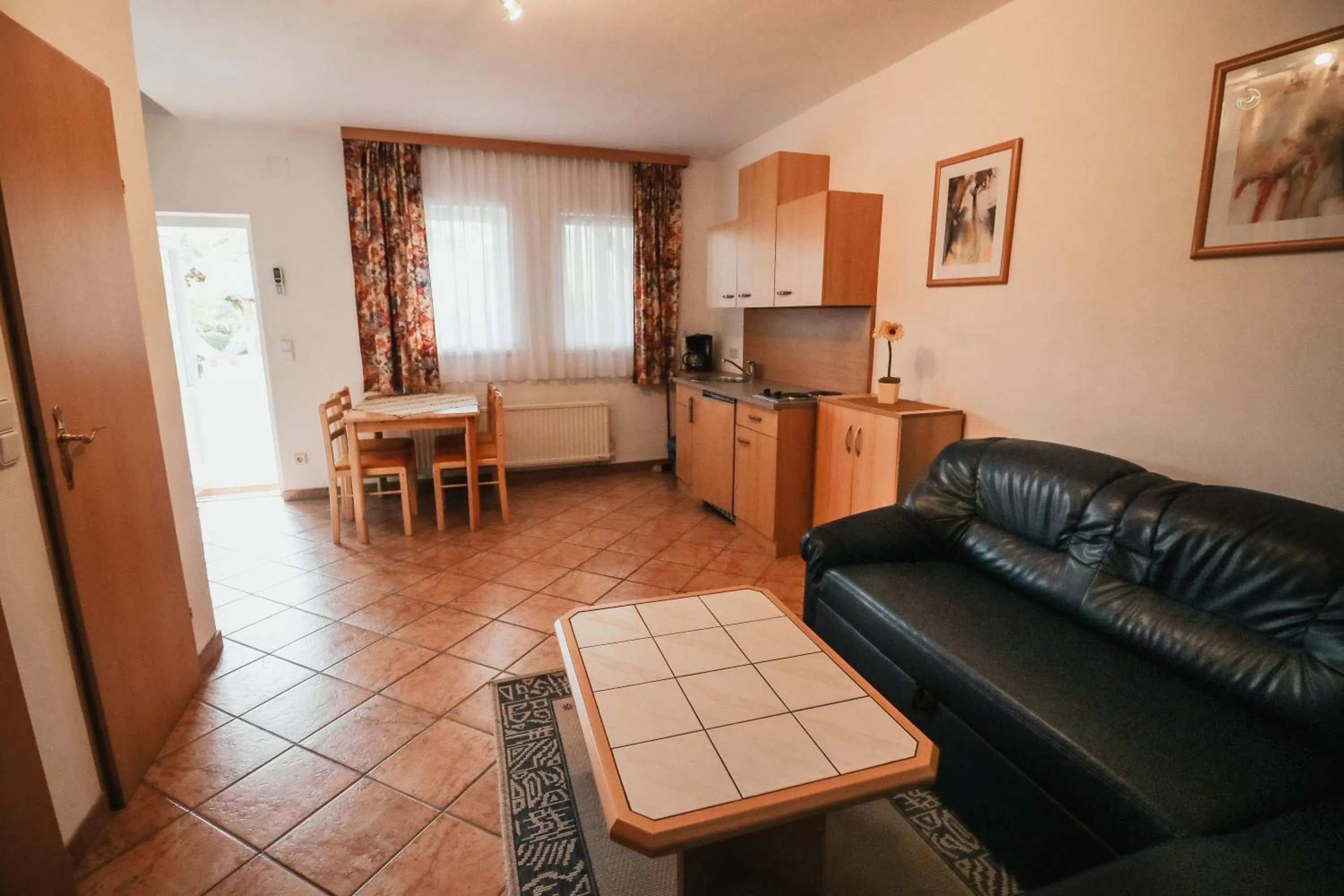 Kitchen or kitchenette in Gästehaus Finklacke