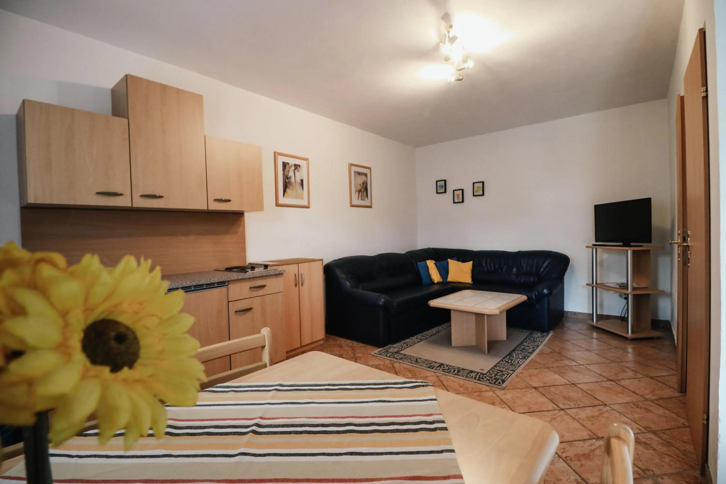 Kitchen or kitchenette in Gästehaus Finklacke