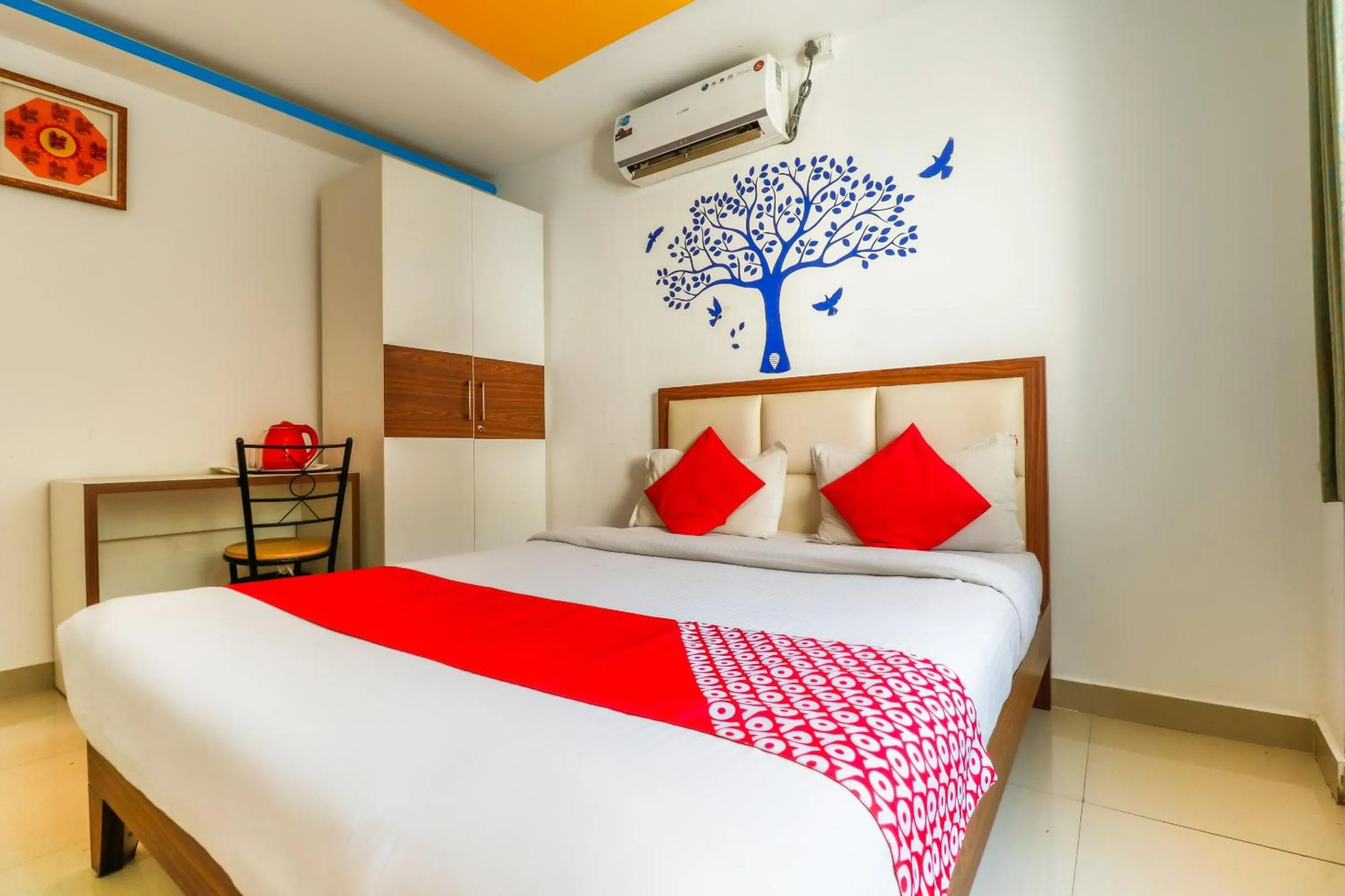 Bedroom, Bed in Hotel O The Royal Park