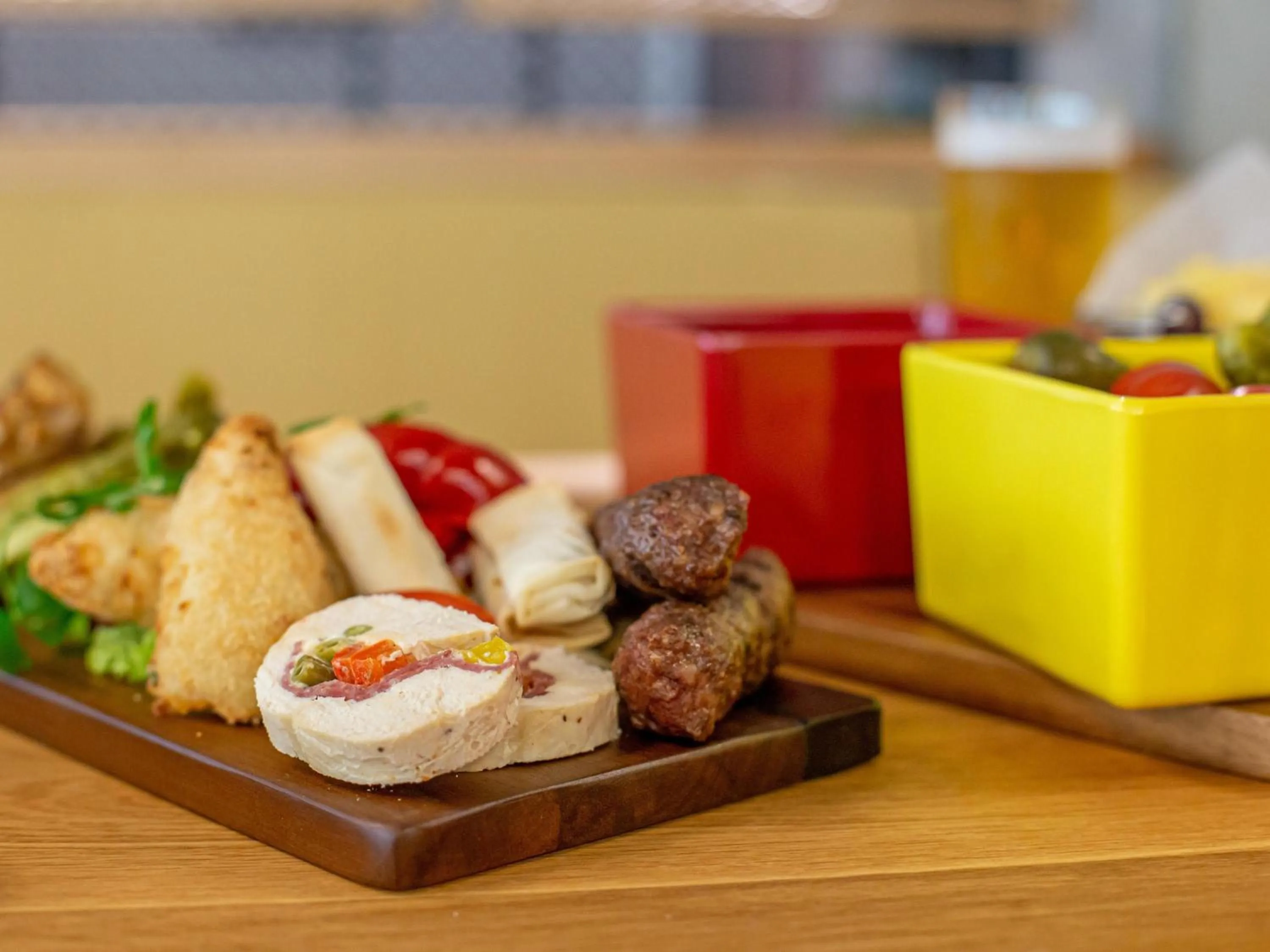 Restaurant/places to eat in ibis Styles Bucharest City Center