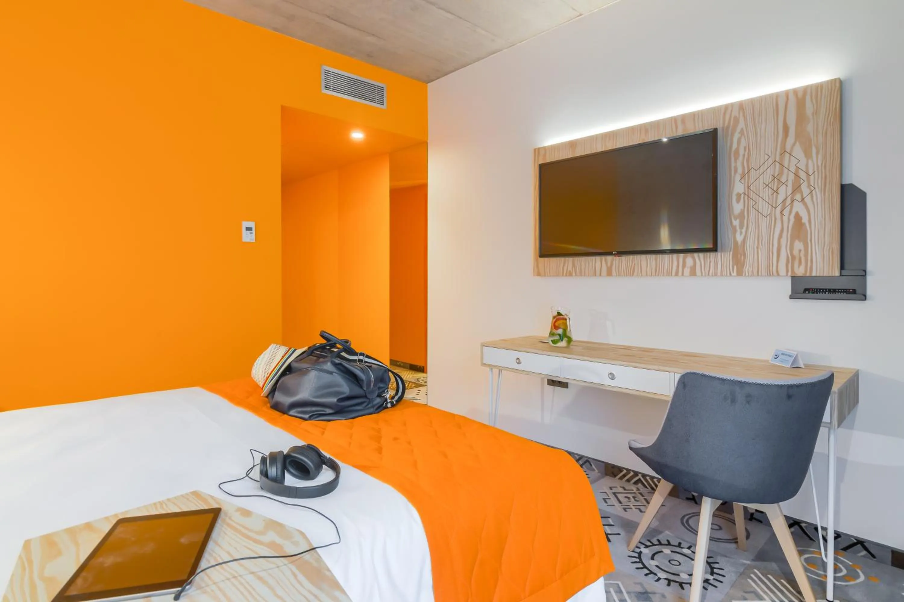 Photo of the whole room, Bed in ibis Styles Bucharest City Center