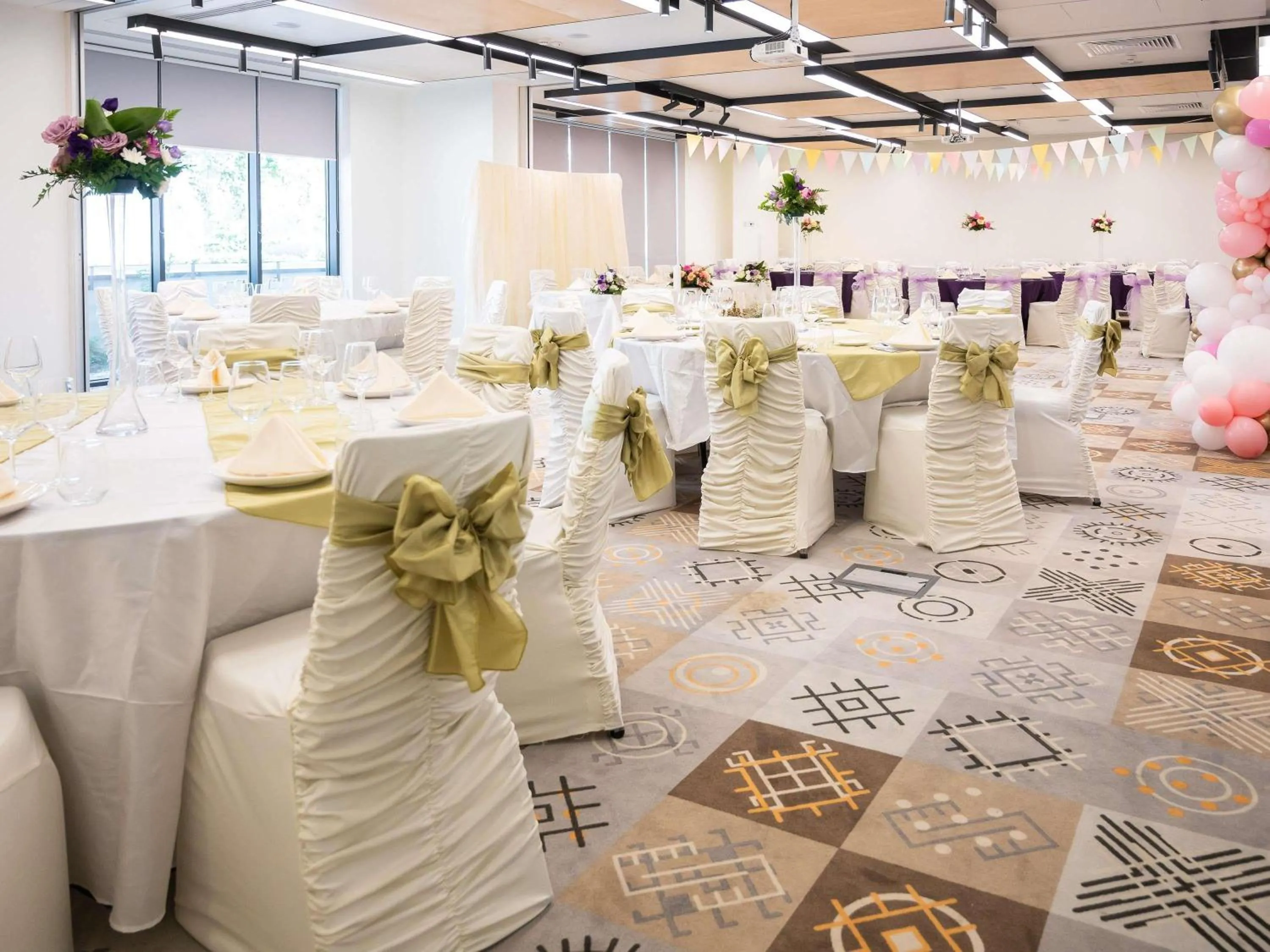 wedding in ibis Styles Bucharest City Center