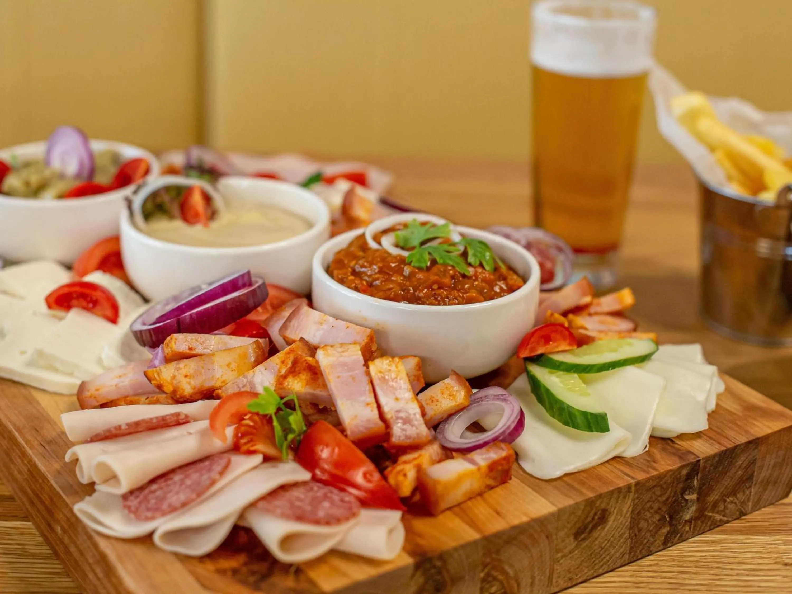 Restaurant/places to eat in ibis Styles Bucharest City Center