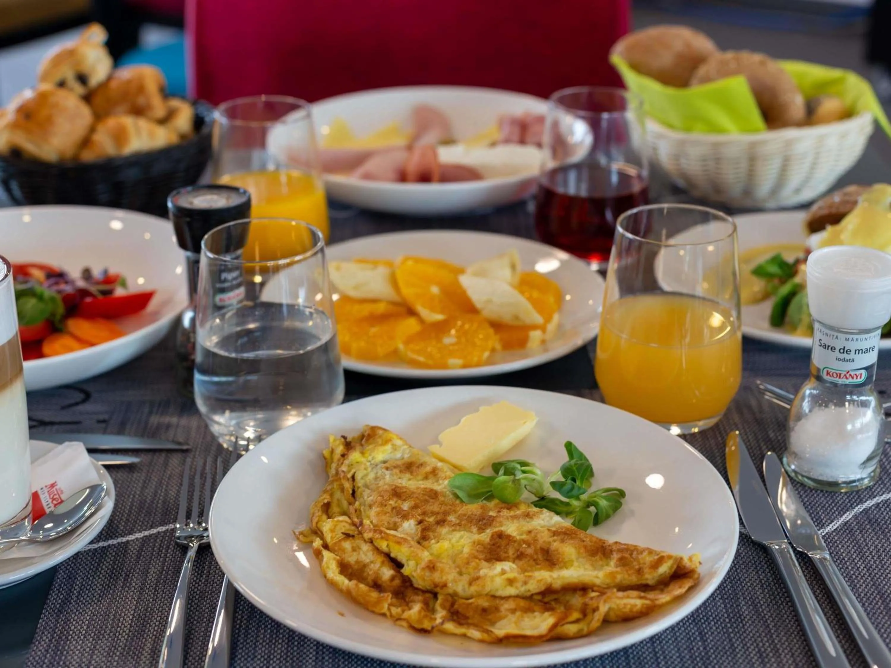 Breakfast in Ibis Styles Bucharest Airport